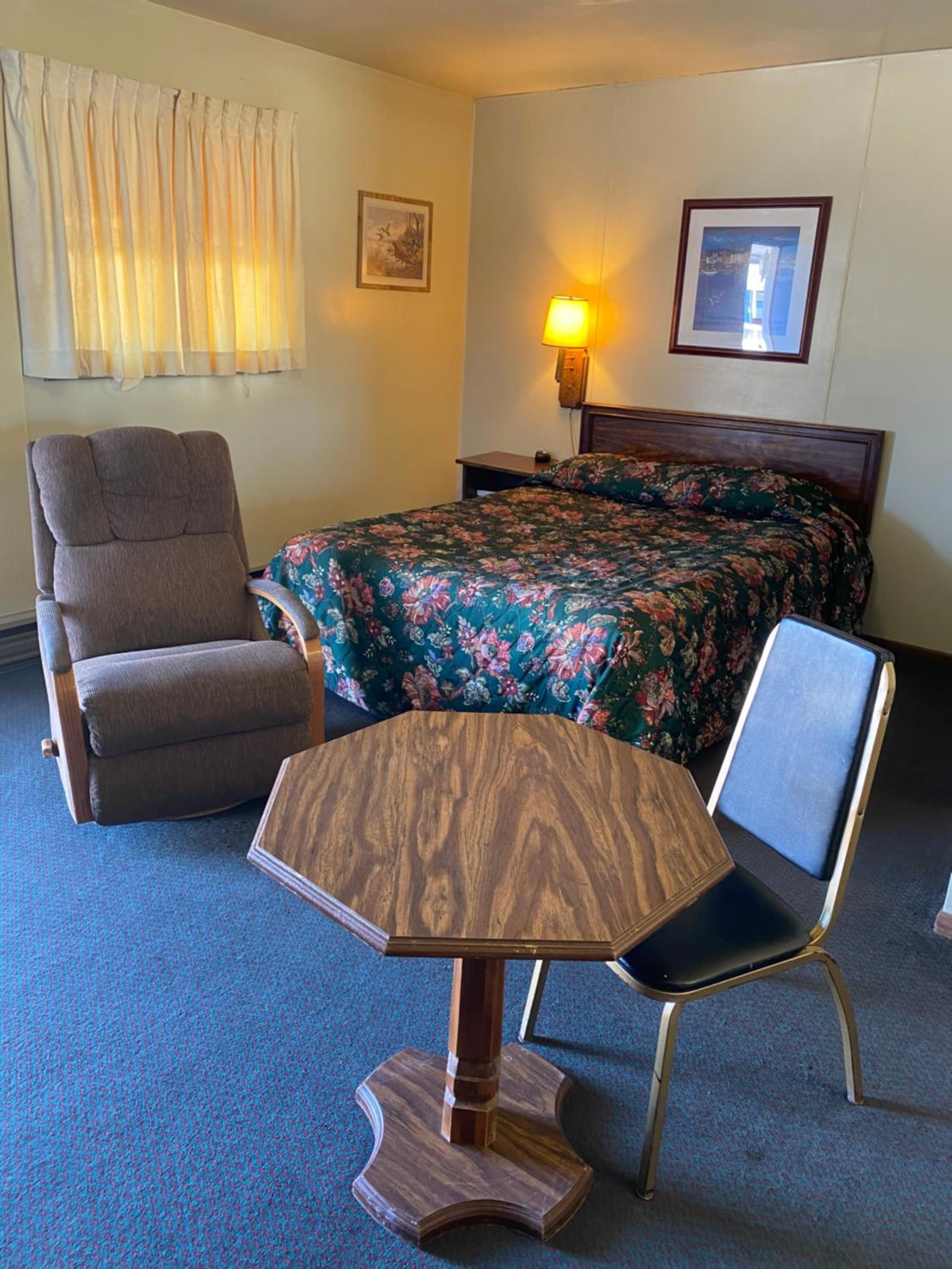 Queen Room photo 3