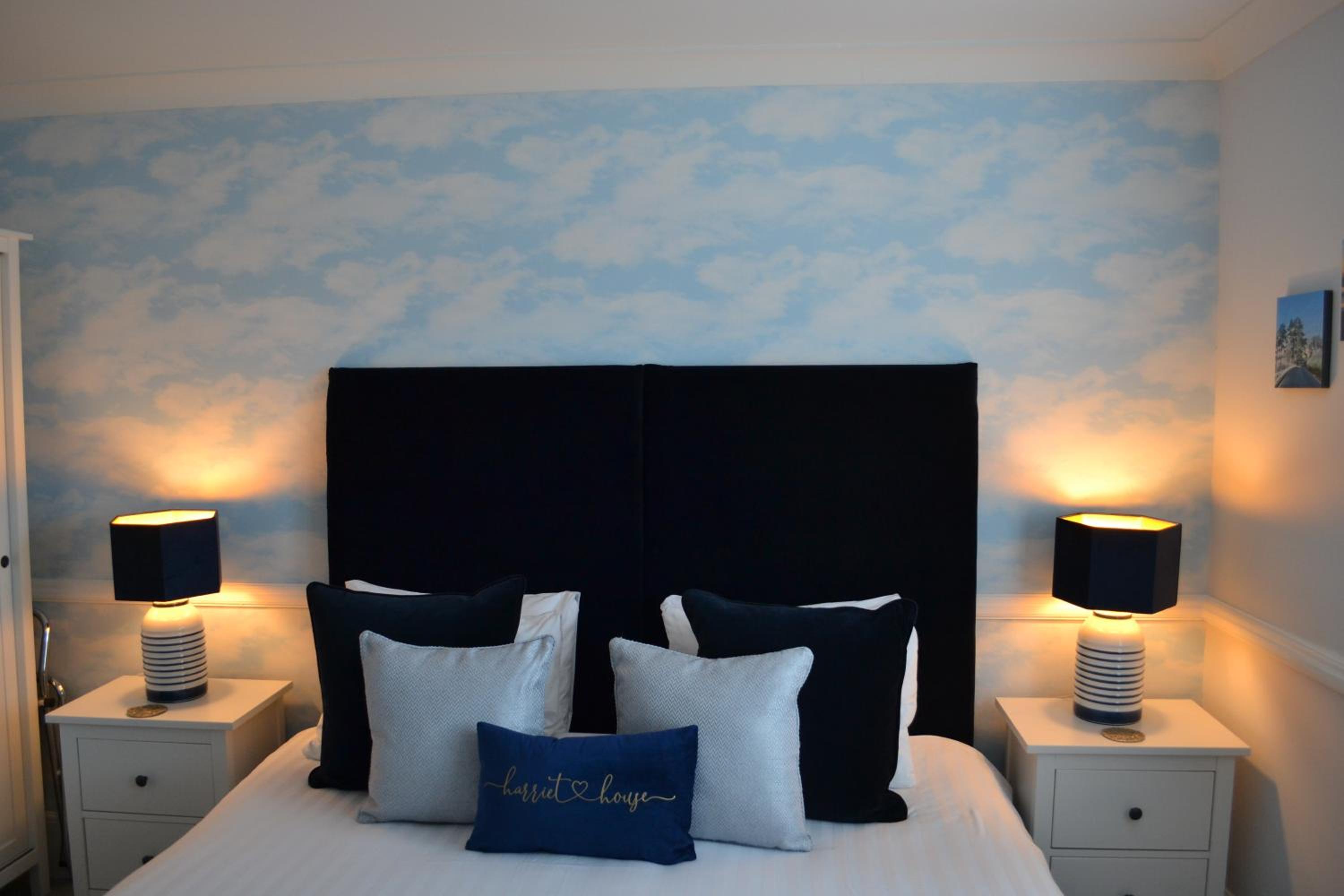 Superior King Room - Blue Skies photo 2