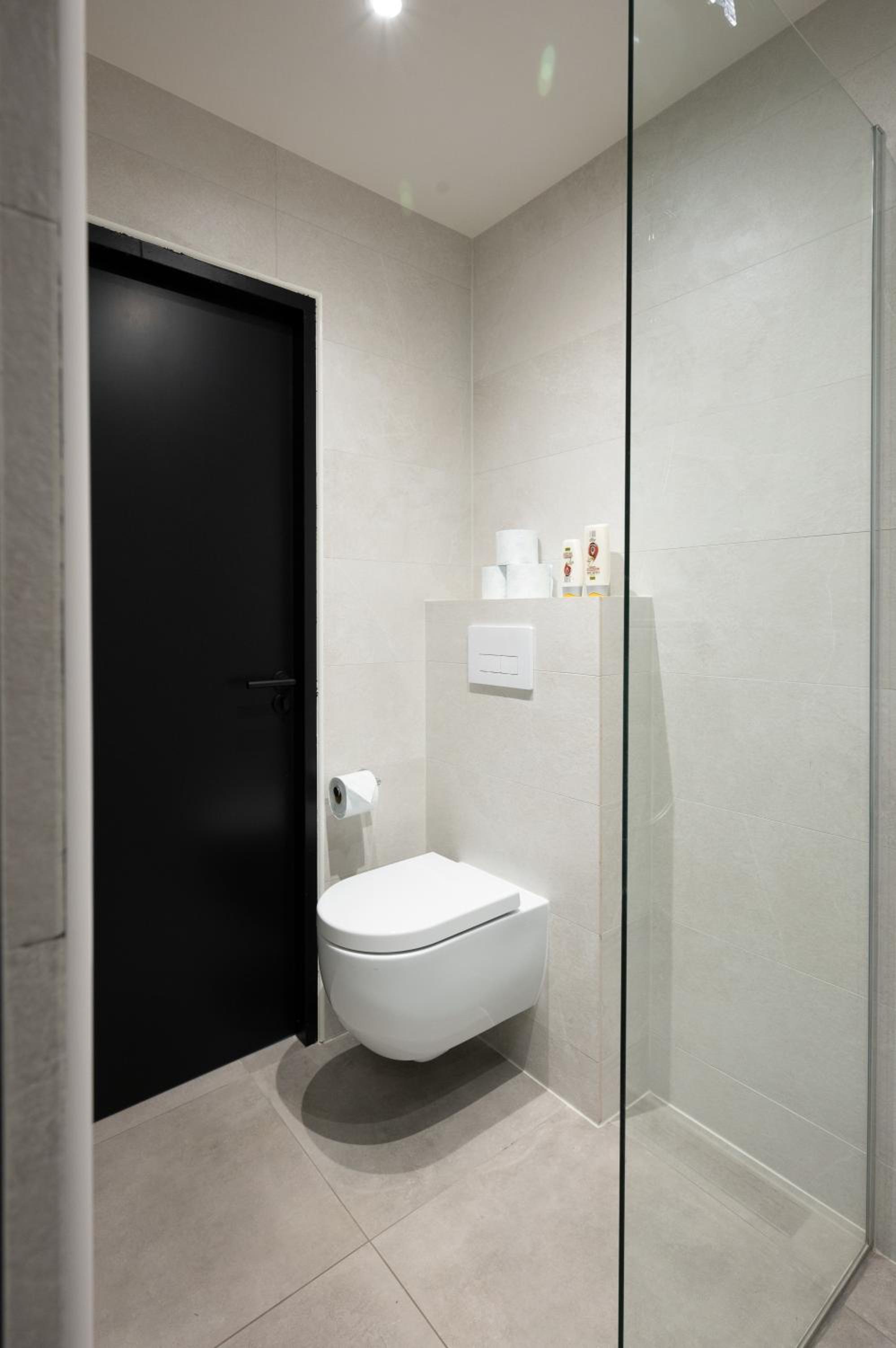 Three-Bedroom House - Photo 6