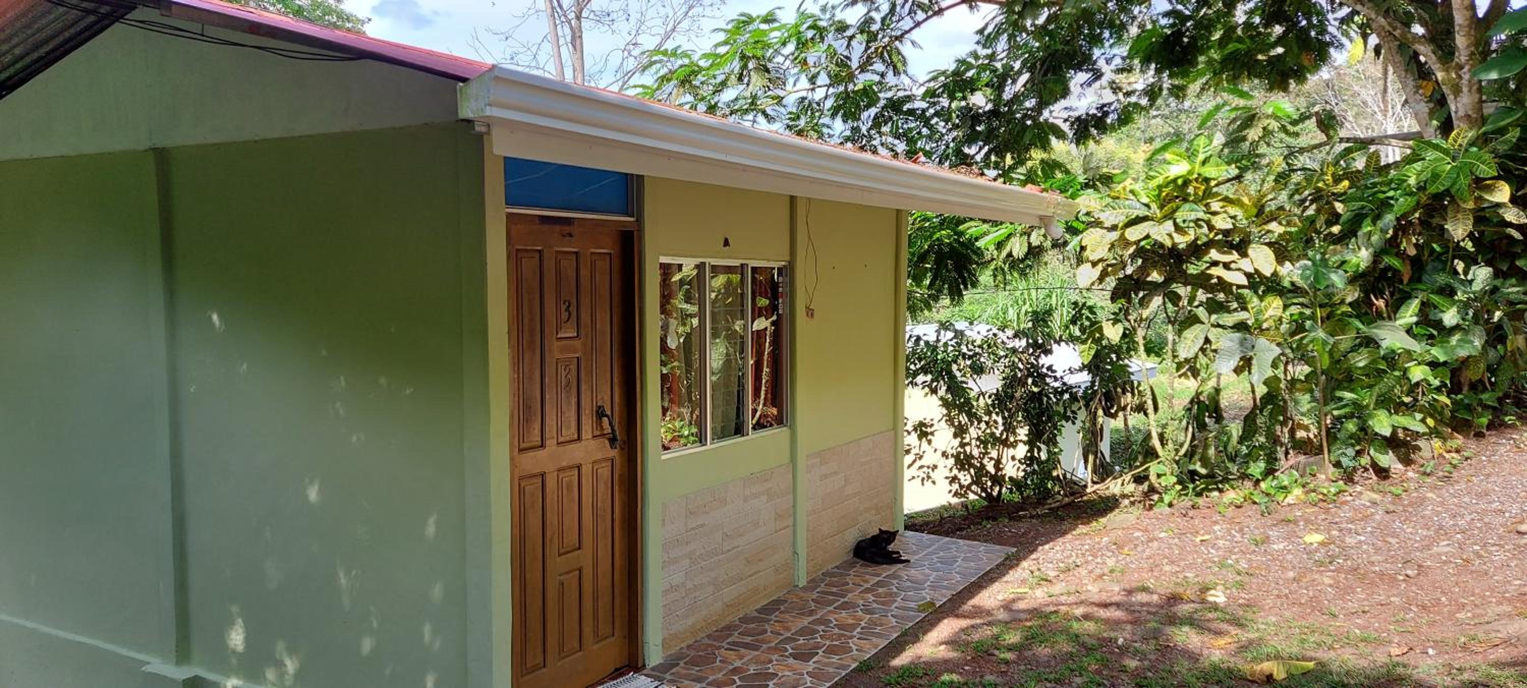 Quadruple Room with Private Bathroom photo 1