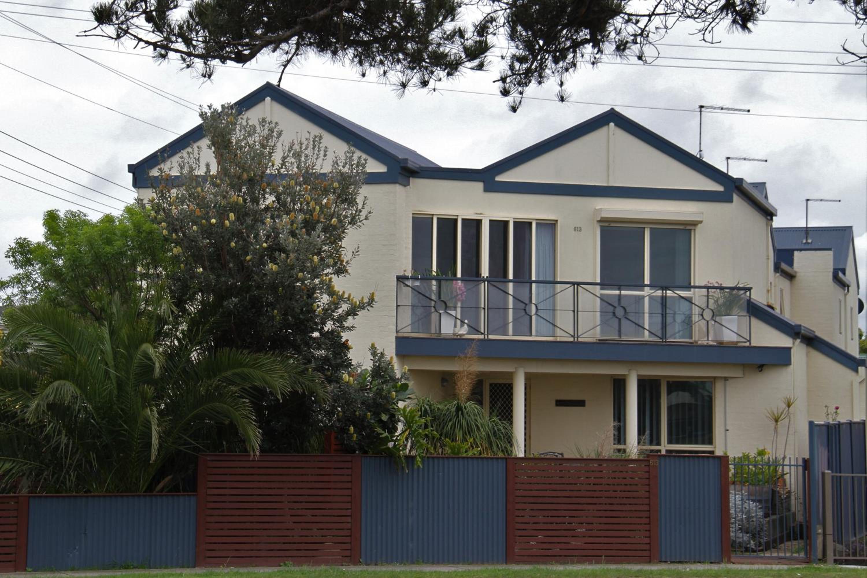 Four-Bedroom House photo 2