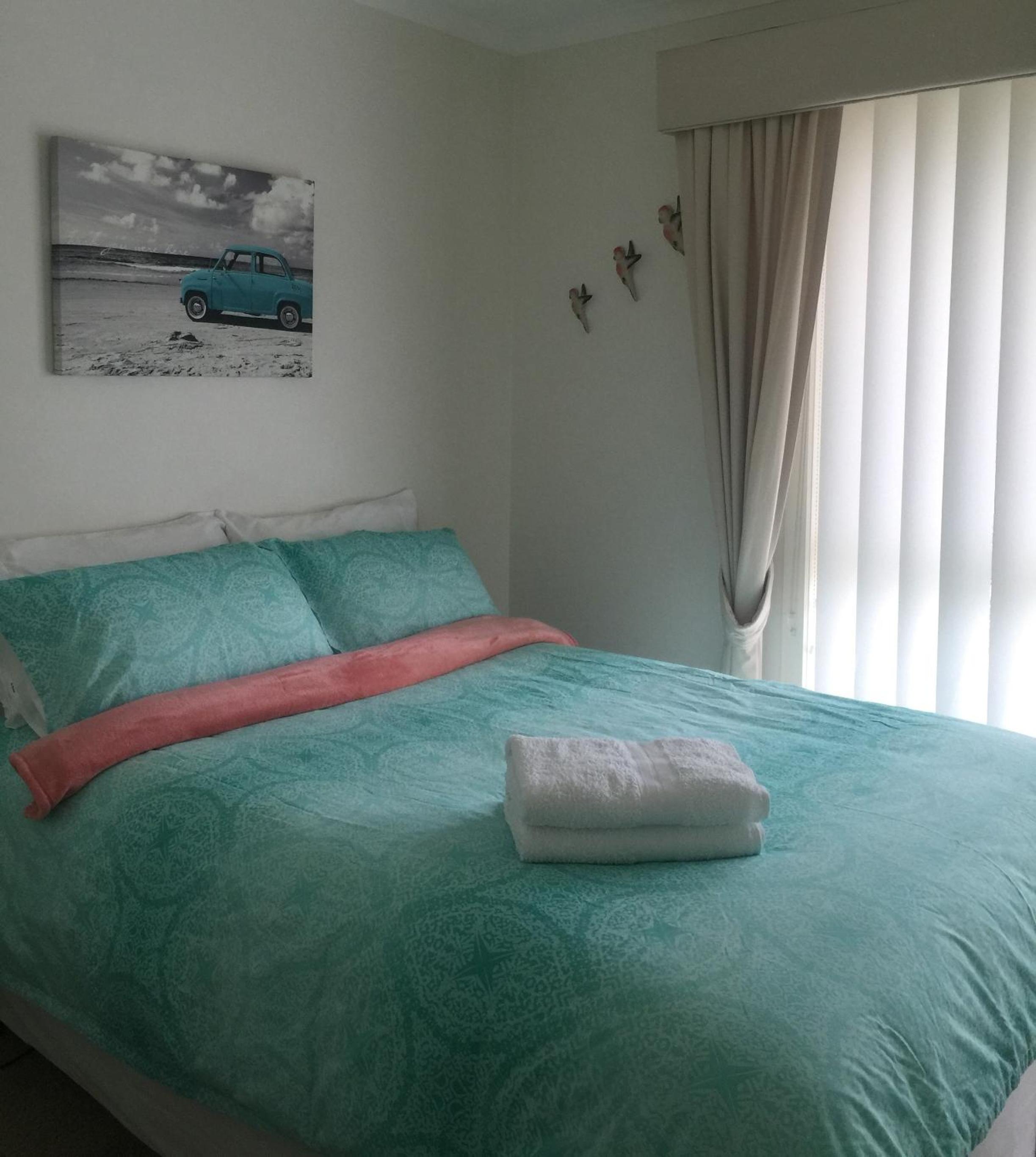 Four-Bedroom House photo 3