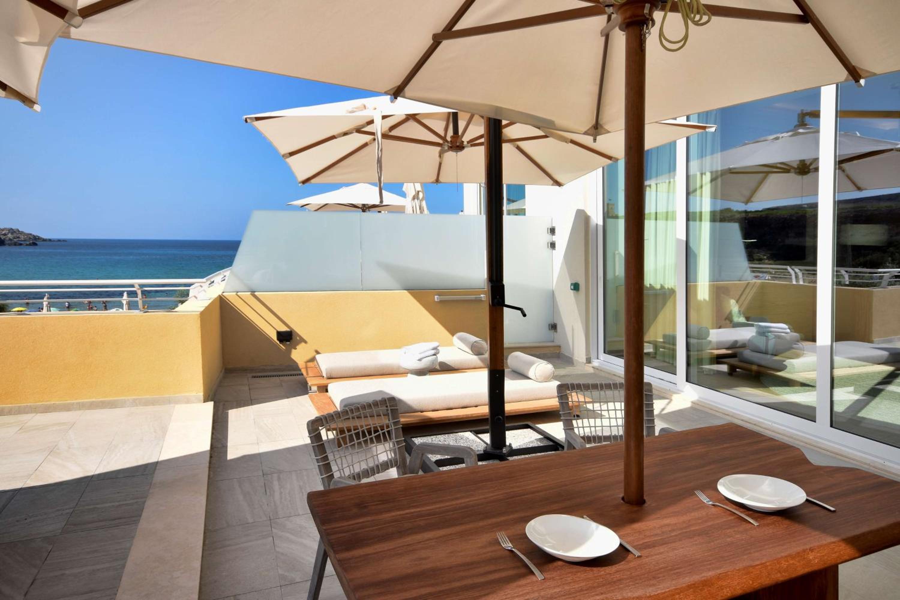 Sands Tower - One-Bedroom Suite with Sea View - Photo 7