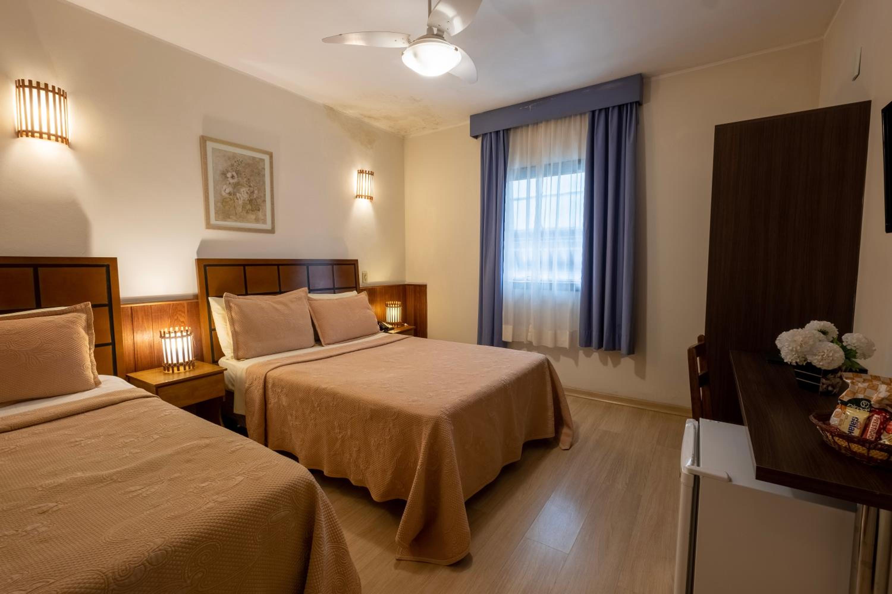 Executive Suite - Photo 3