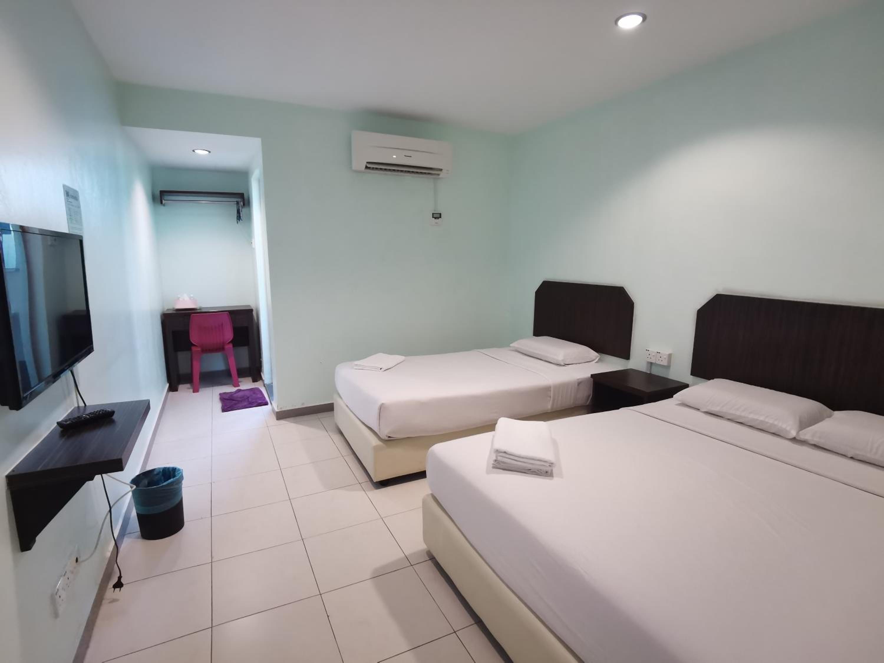 Standard Triple Room - Photo 1