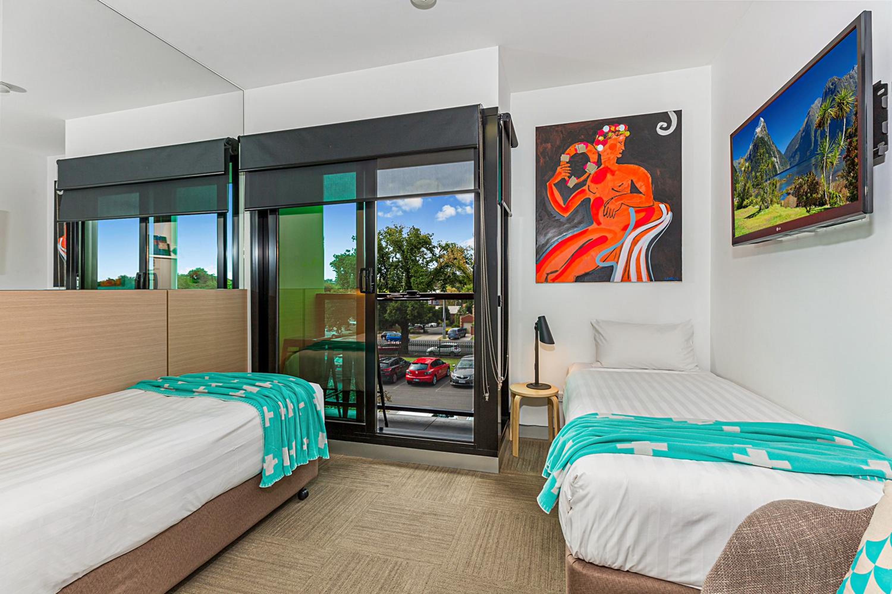 Standard Twin Room with Balcony photo 2