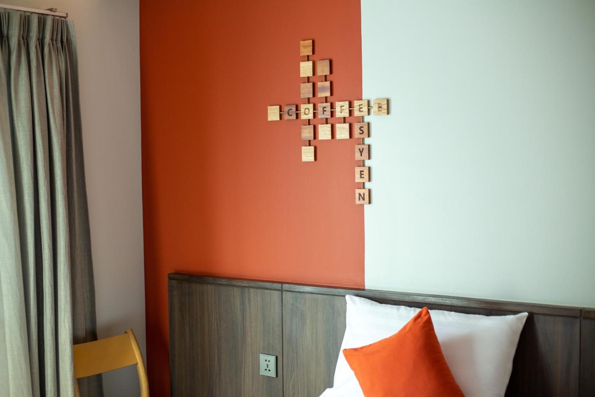 Deluxe Twin Room with Balcony