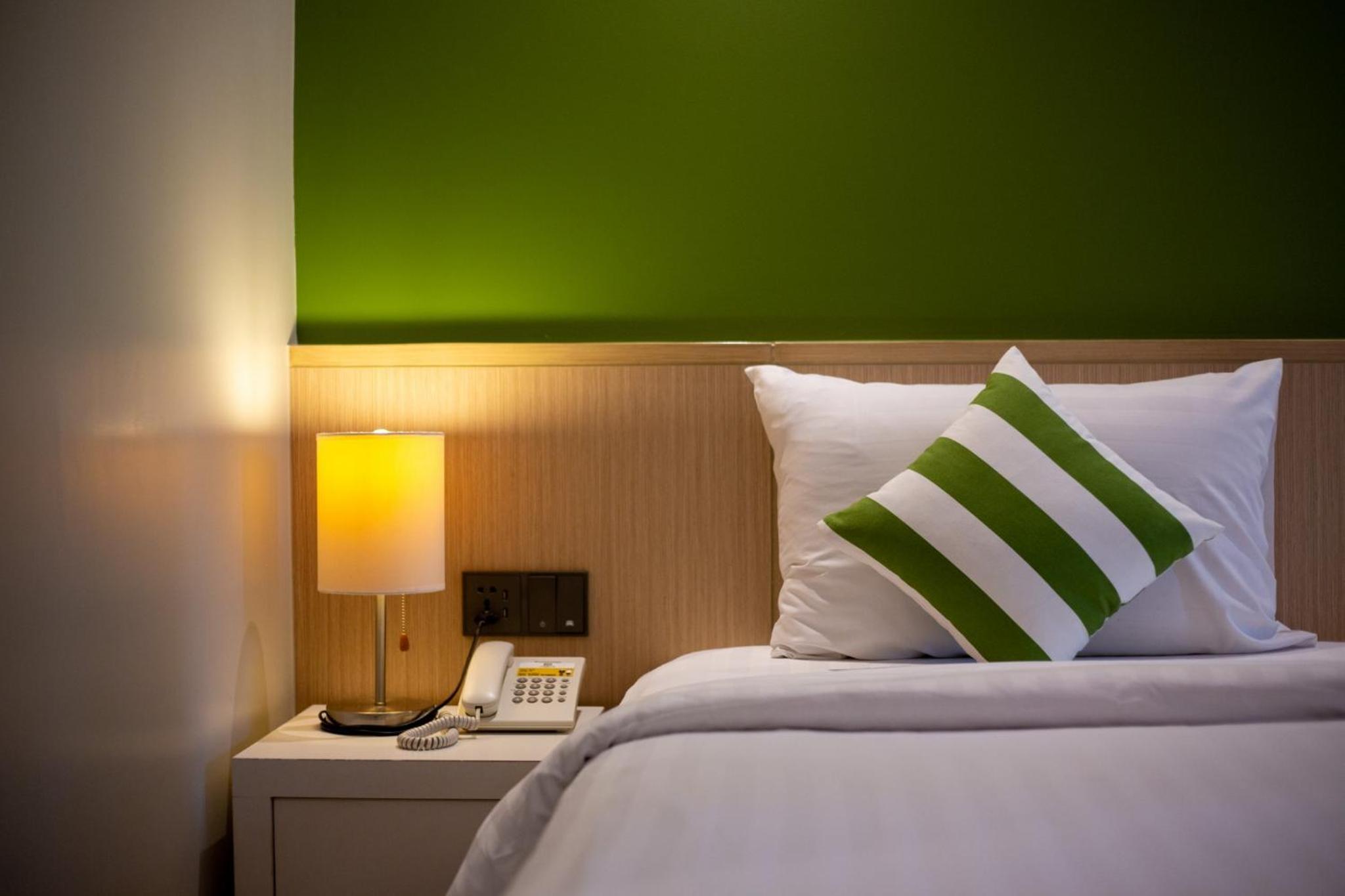 Deluxe Double Room with Balcony photo 3