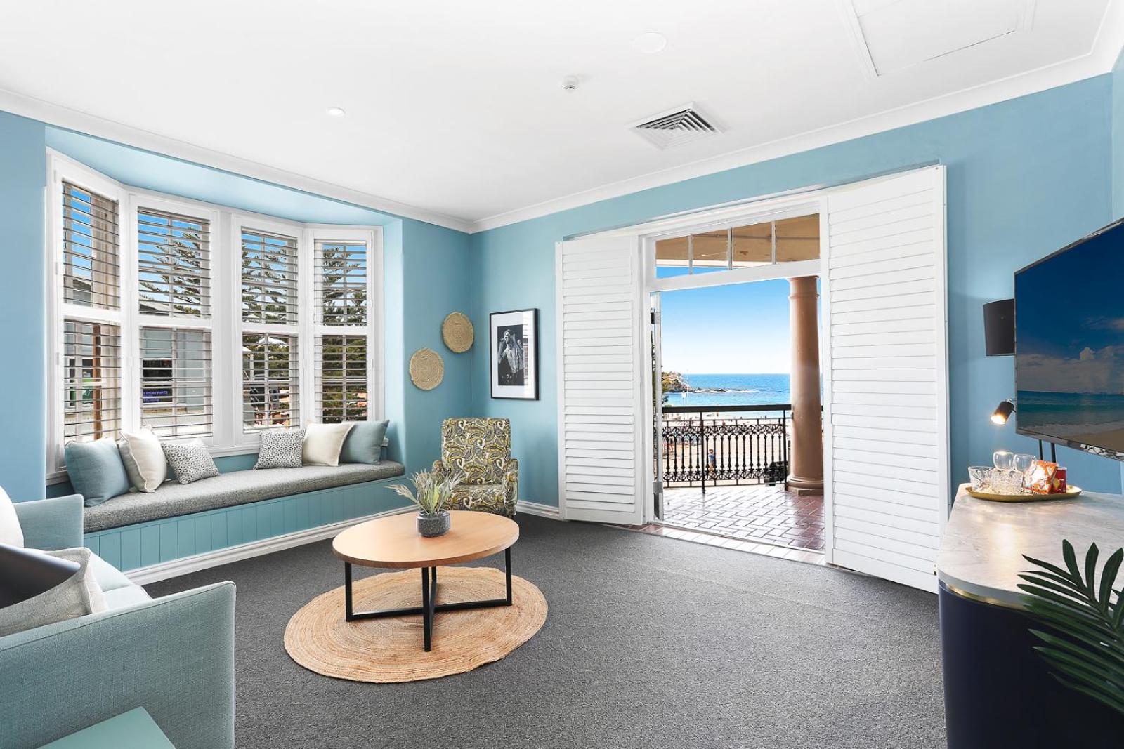 King Suite with Ocean View thumbnail 5