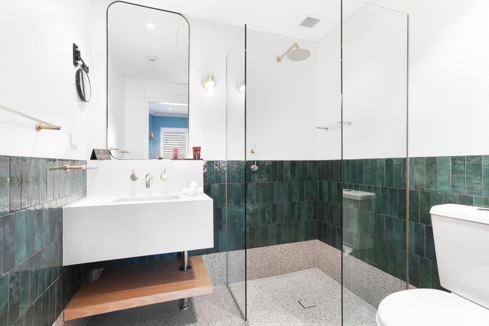 Double Room thumbnail 6