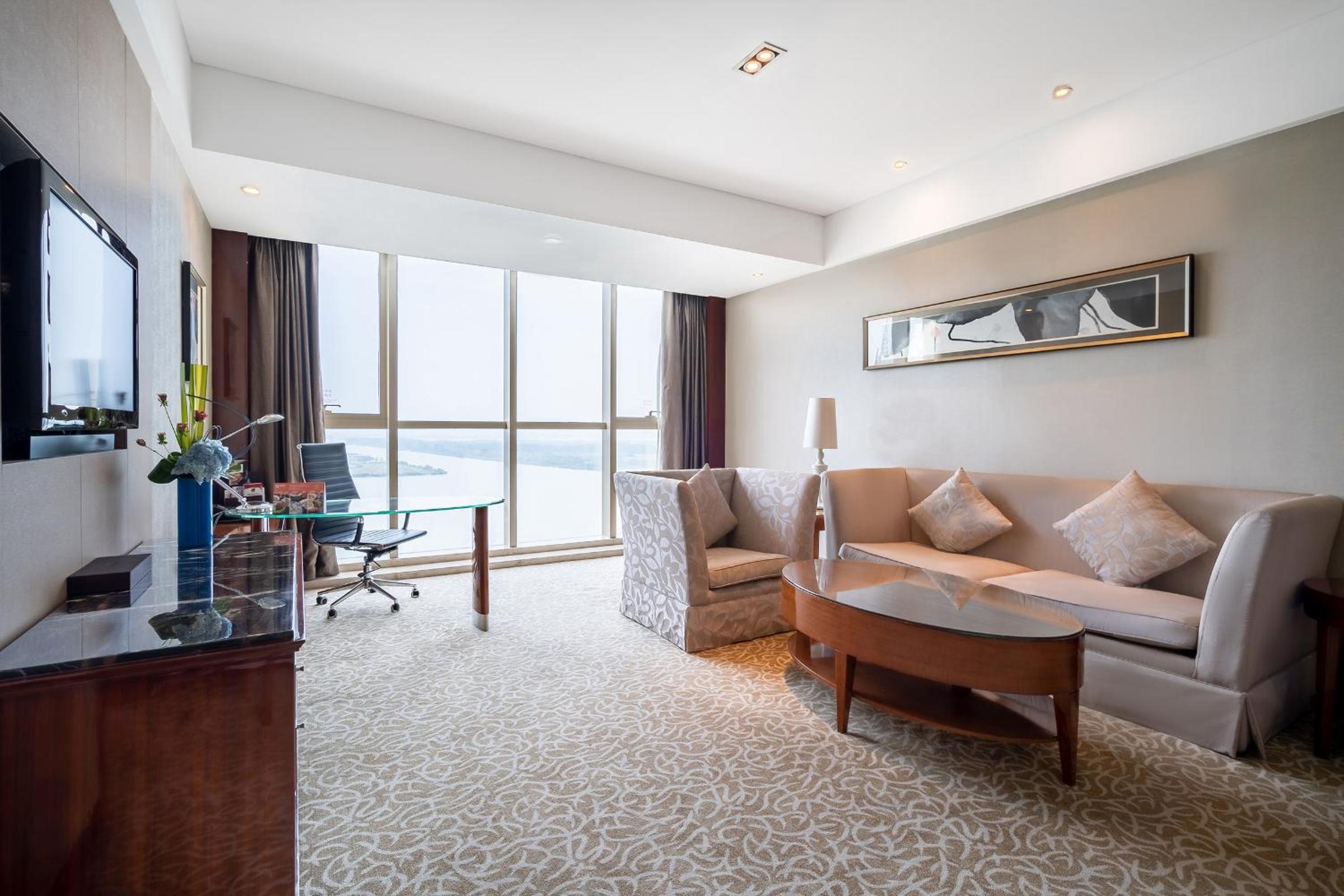 One-Bedroom Suite with River View
