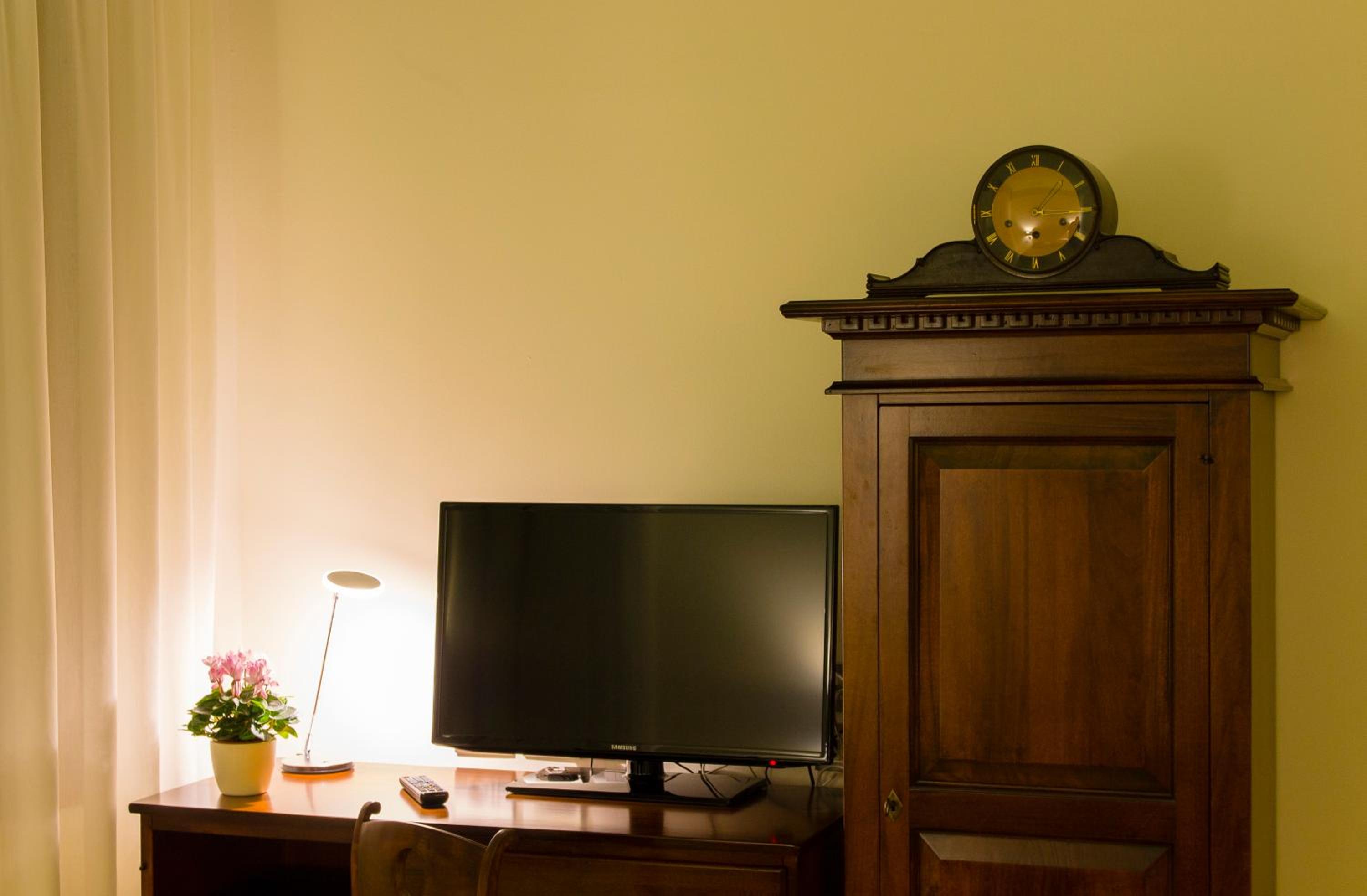 Available room