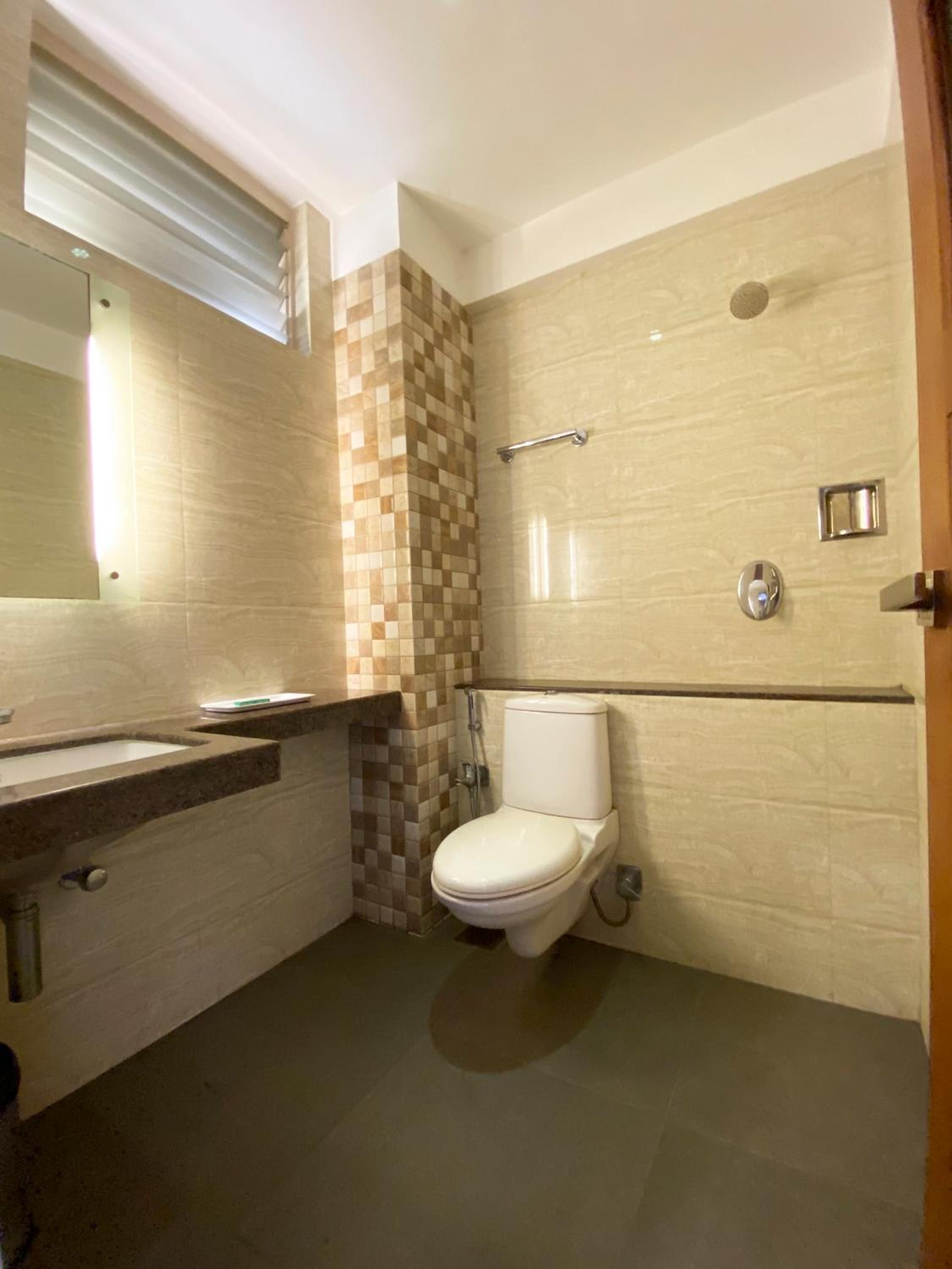 Suite - Photo 3