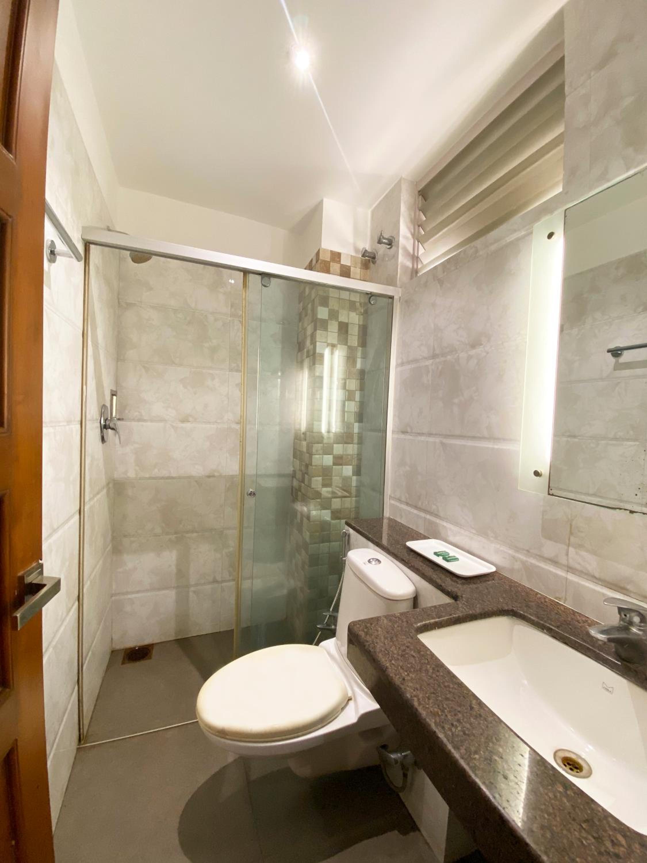 Suite - Photo 5