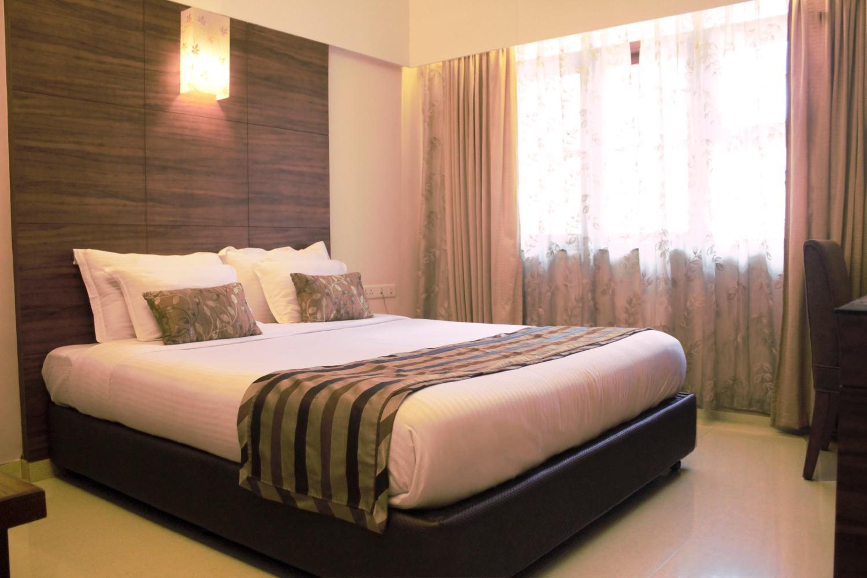 Deluxe Double Room - Photo 5