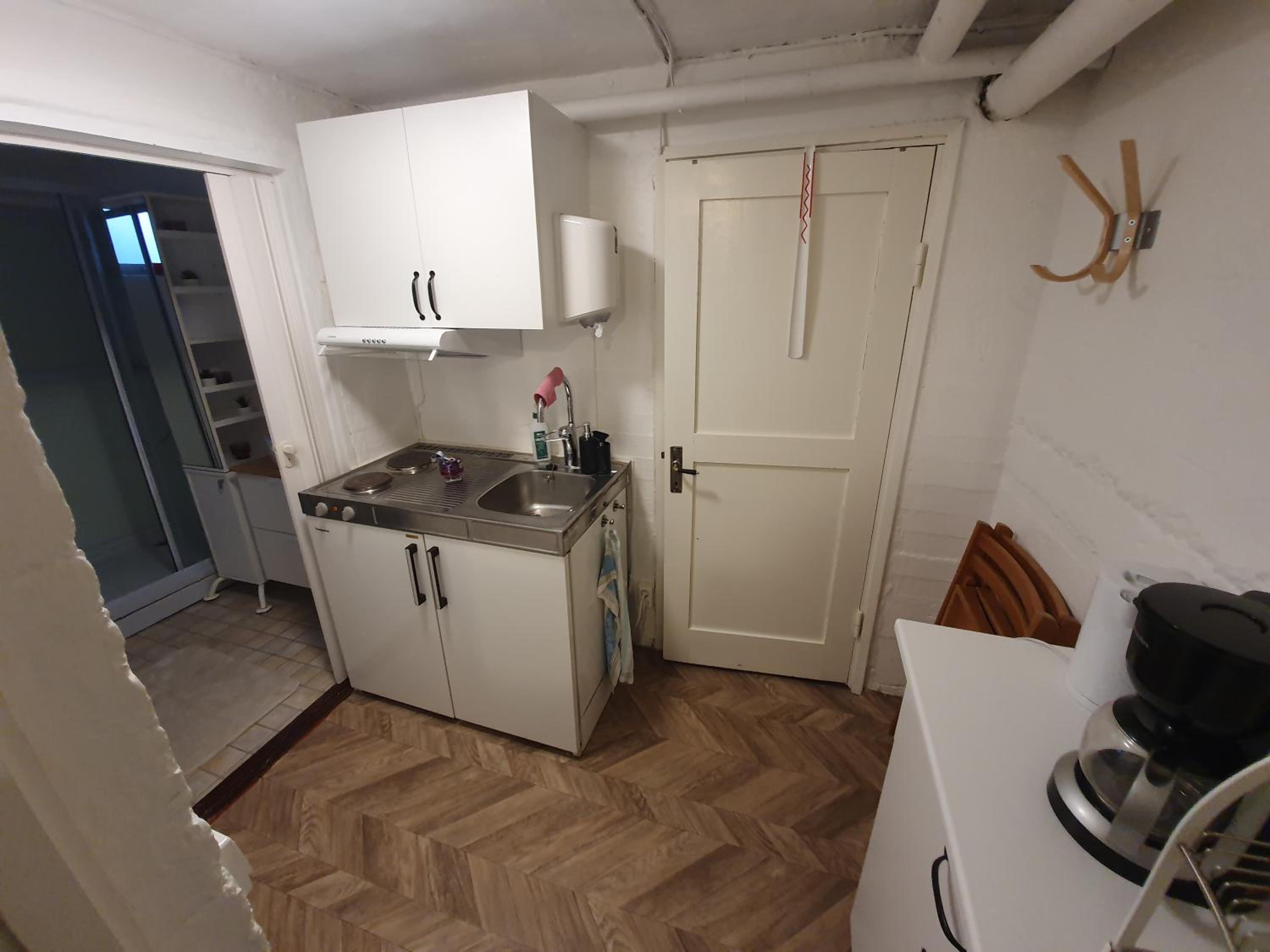 One-Bedroom Apartment - Photo 5