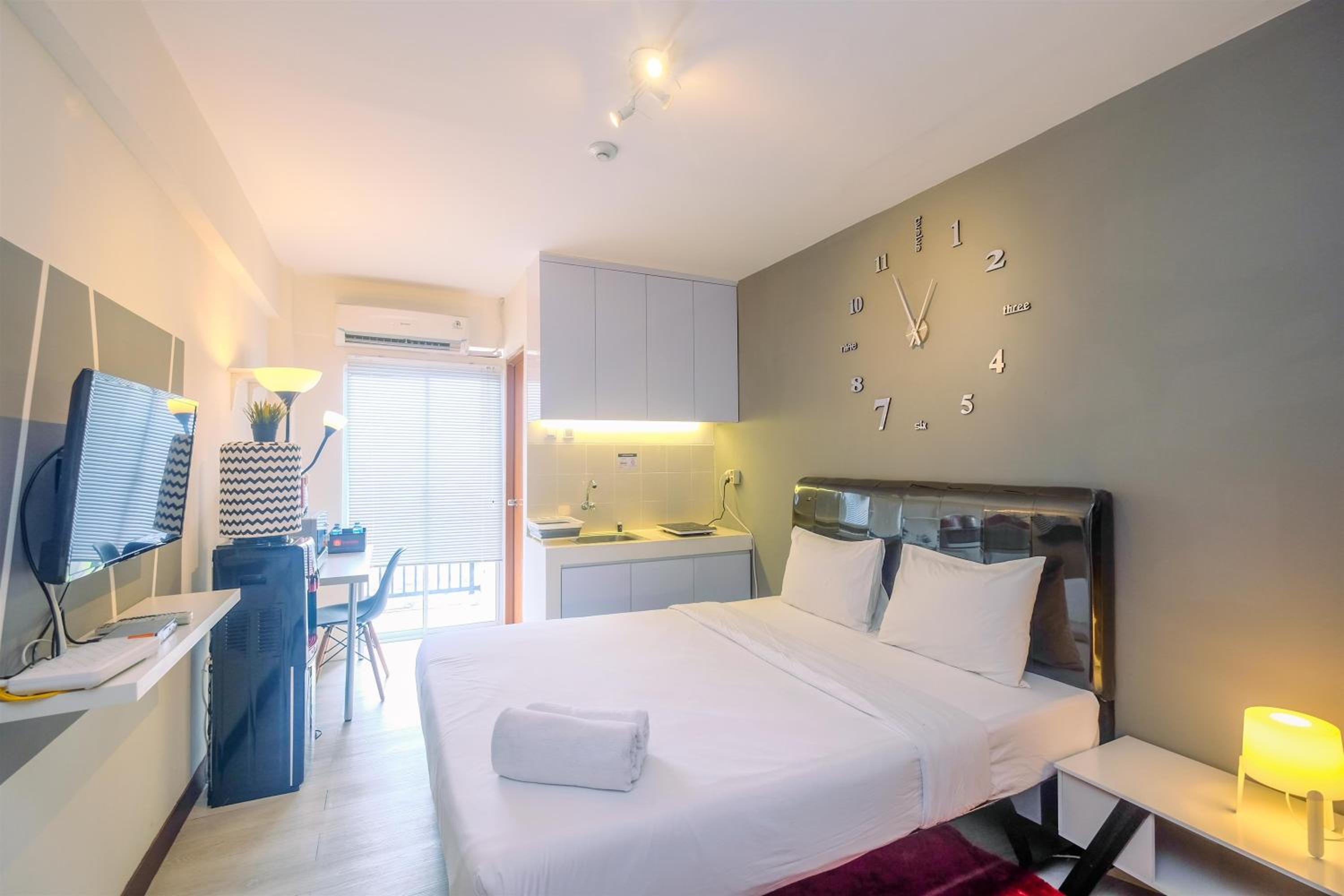 Studio Apartment