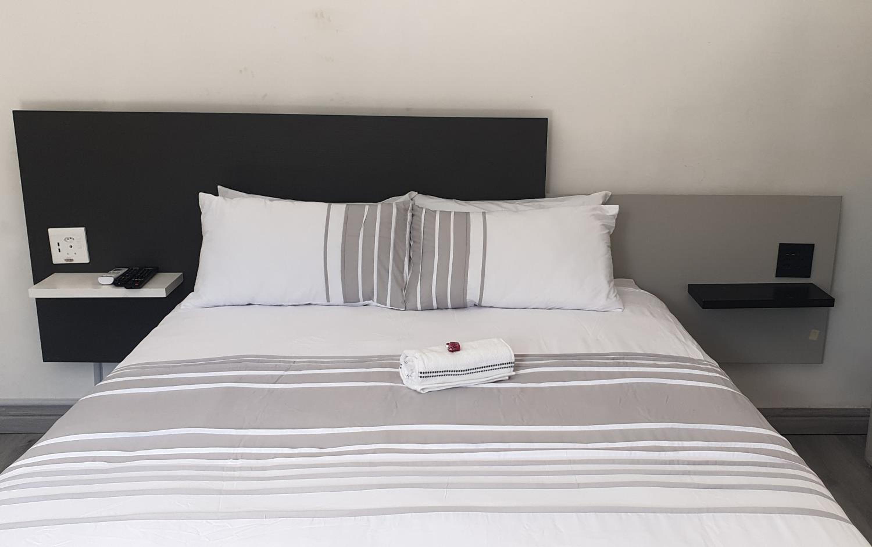 Queen Room - Photo 1