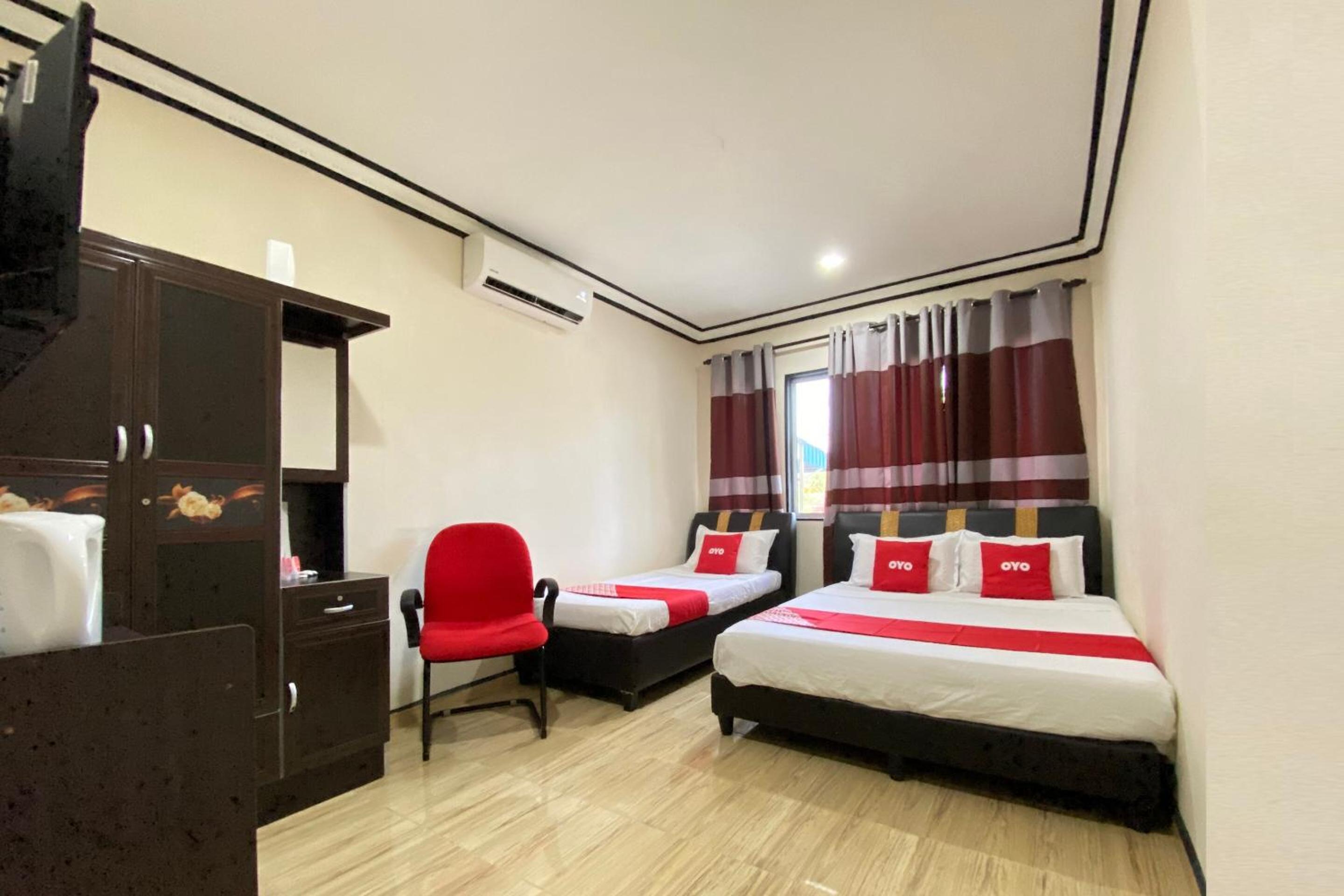 Deluxe Triple Room - Photo 2