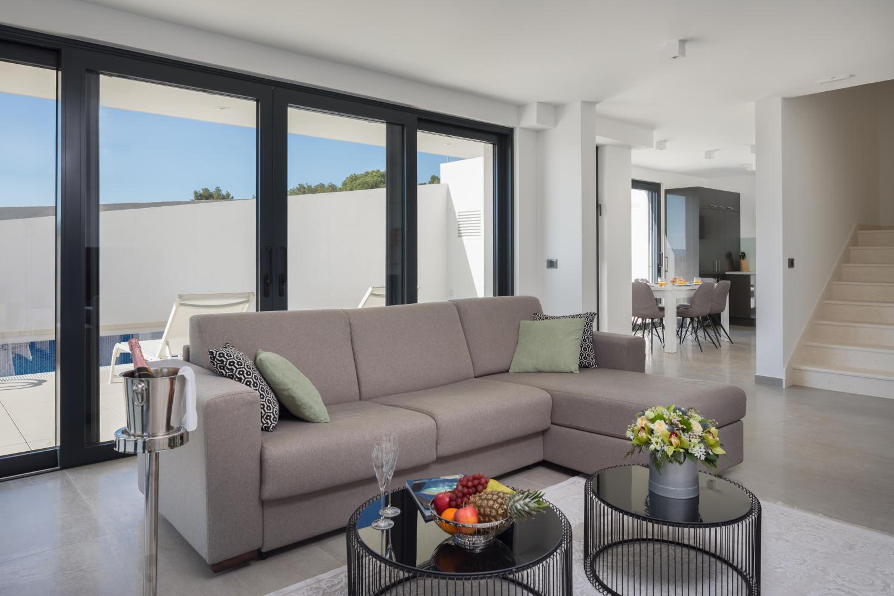 Three-Bedroom Villa with Private Pool photo 3