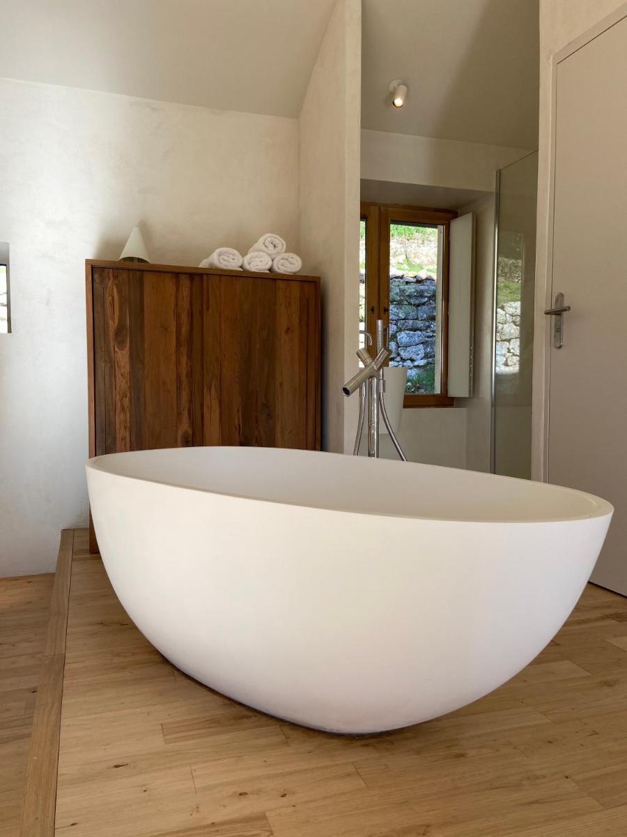 Deluxe Double Room with Bath photo 2