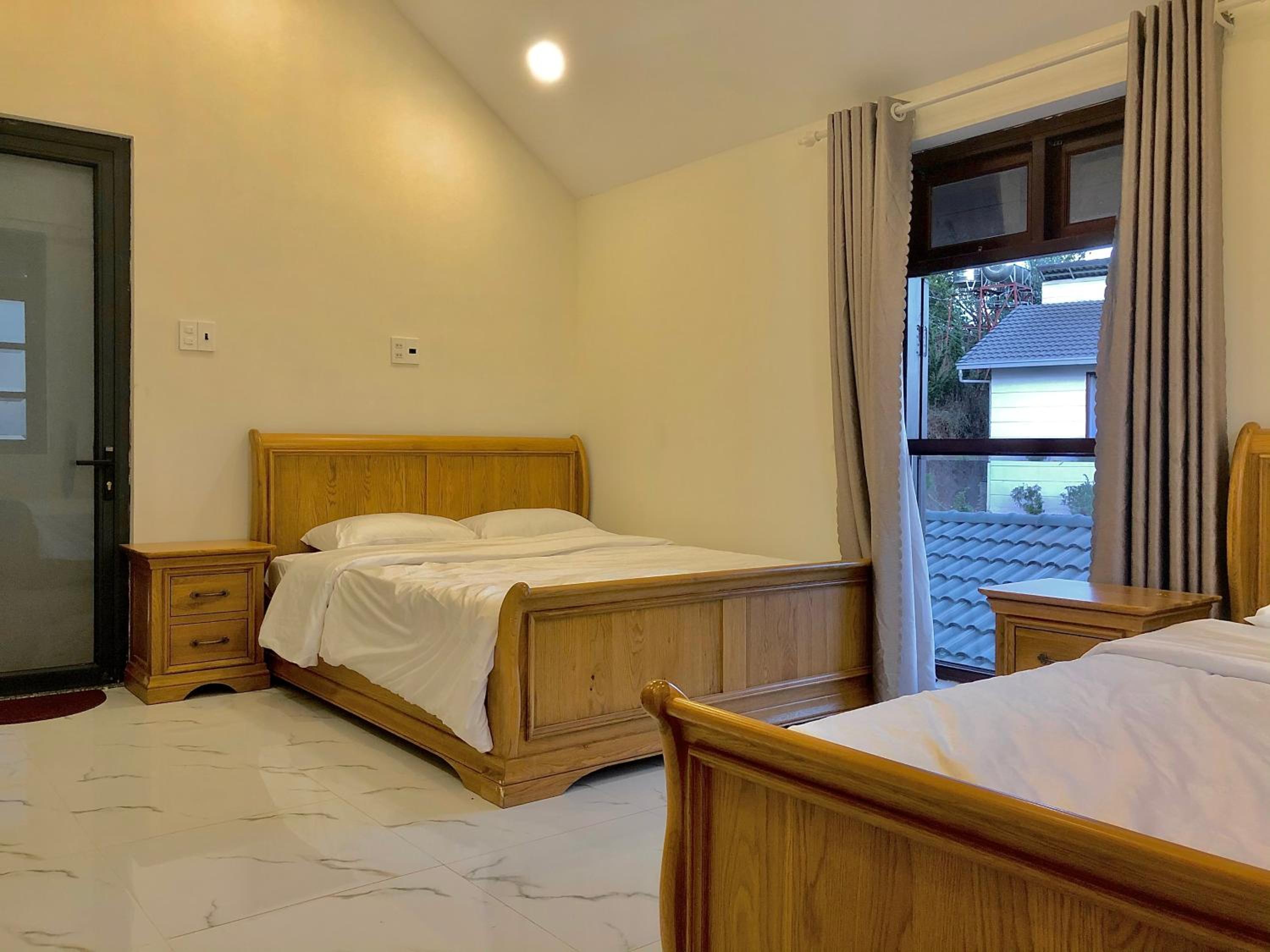 Quadruple Room with Mountain View photo 1