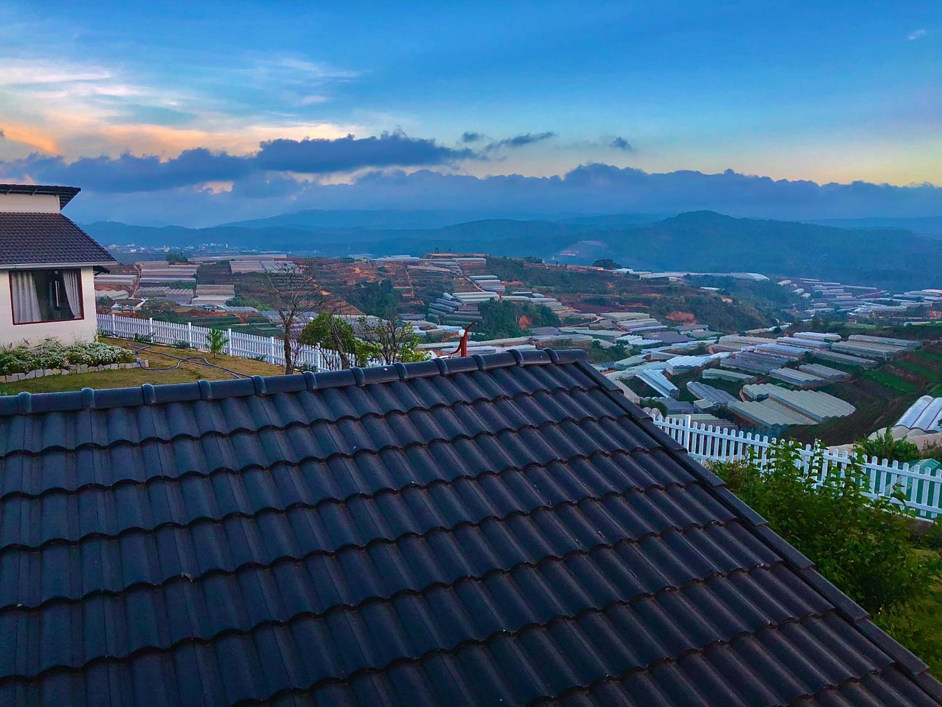 Quadruple Room with Mountain View photo 2