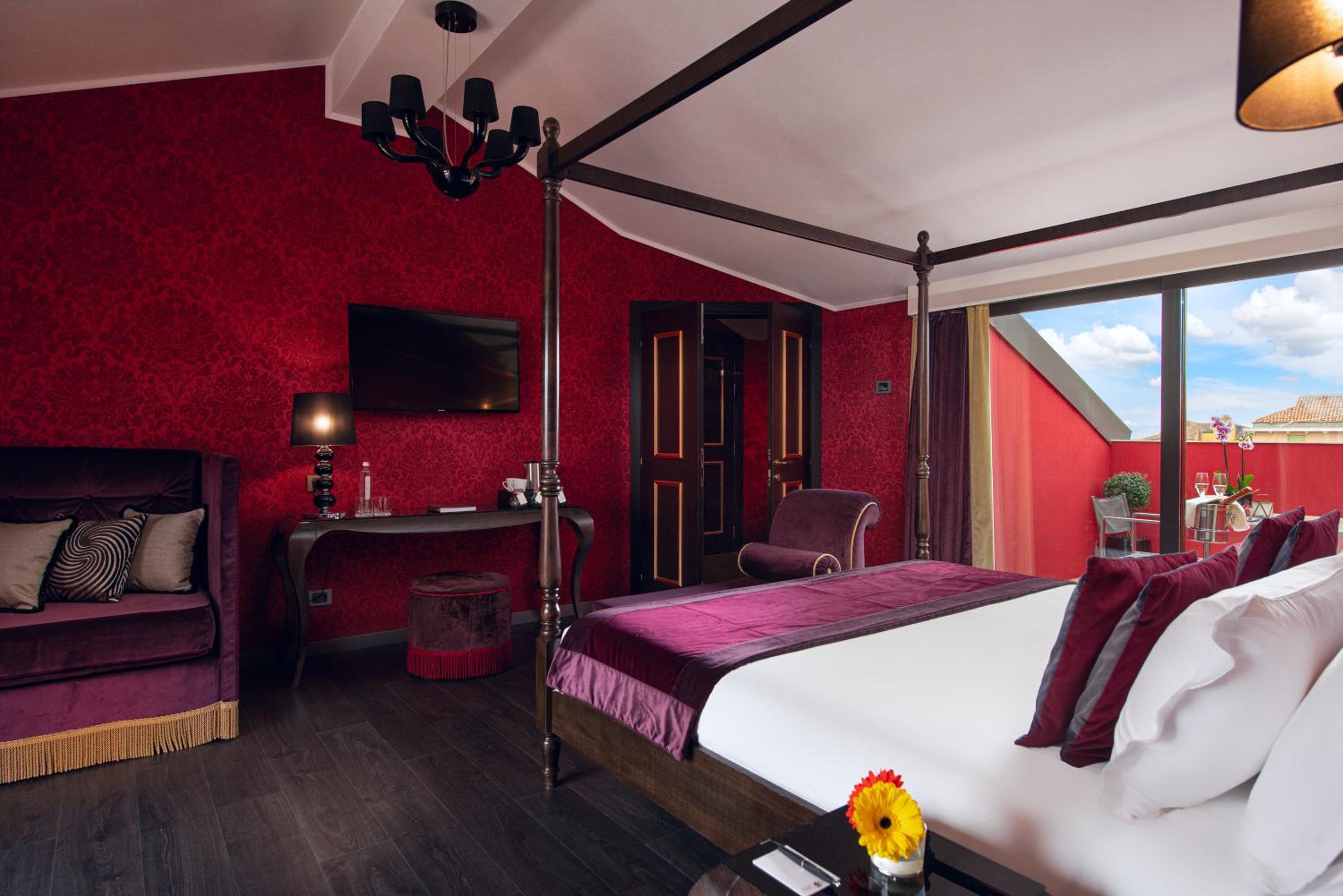 Panoramic Suite with two terraces and Jacuzzi photo 3