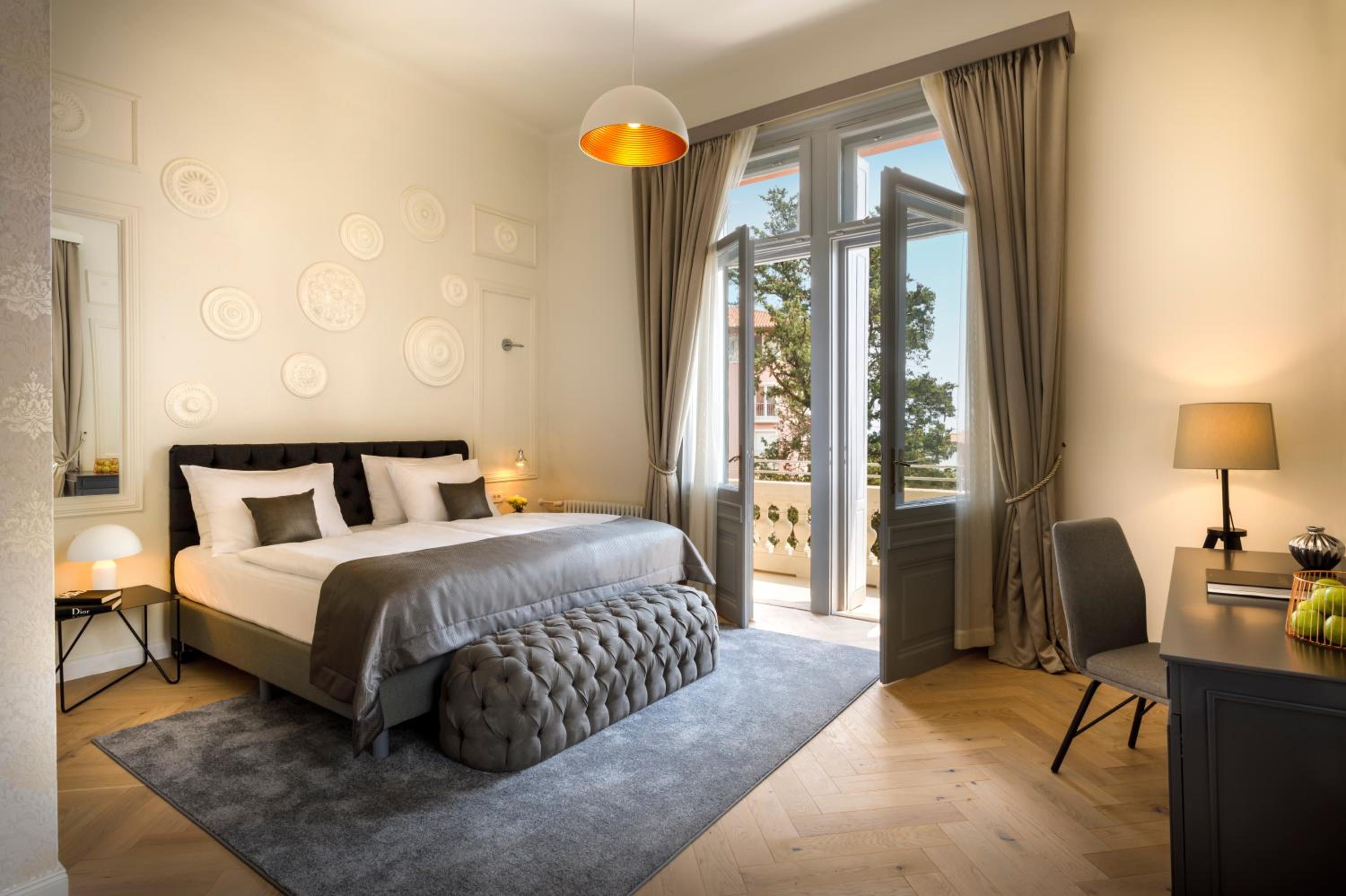 Imperial Seaside Room with Additional Bed