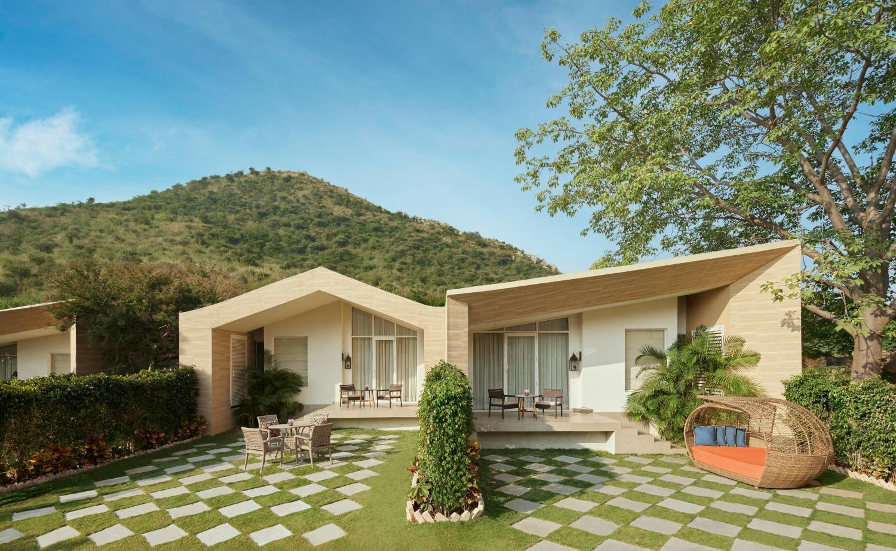 Luxury Hill View Suite With Garden & Sit-Out Luxury Hill View Suite With Garden & Sit-Out