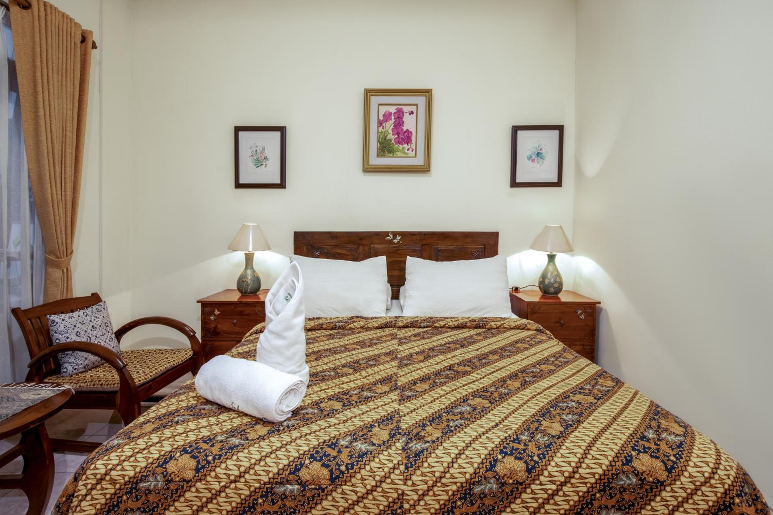 Standard Queen Room - Photo 1