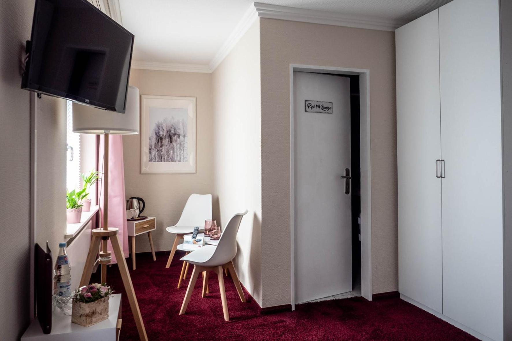 Standard Double Room photo 2