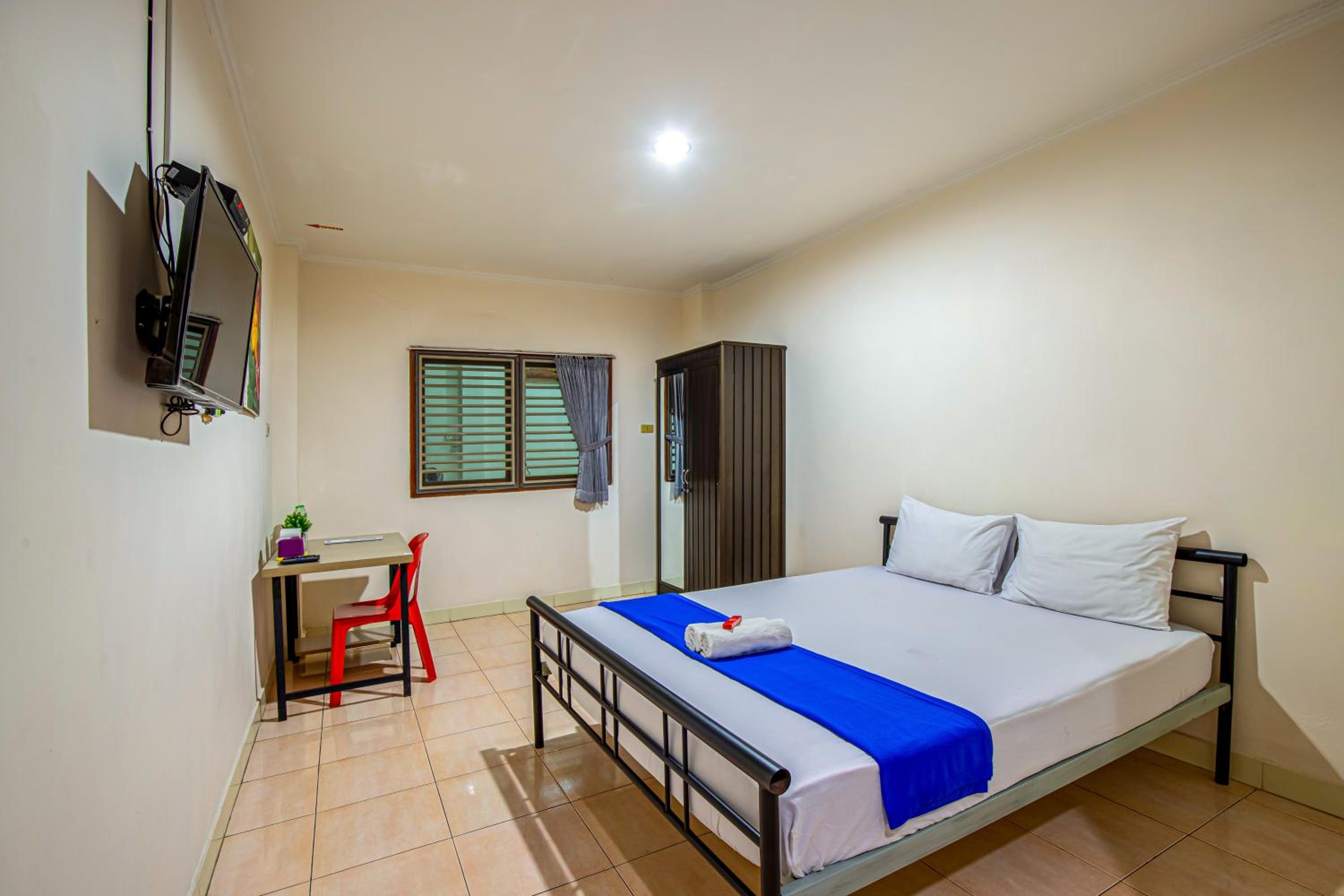 Standard King Room - Photo 1