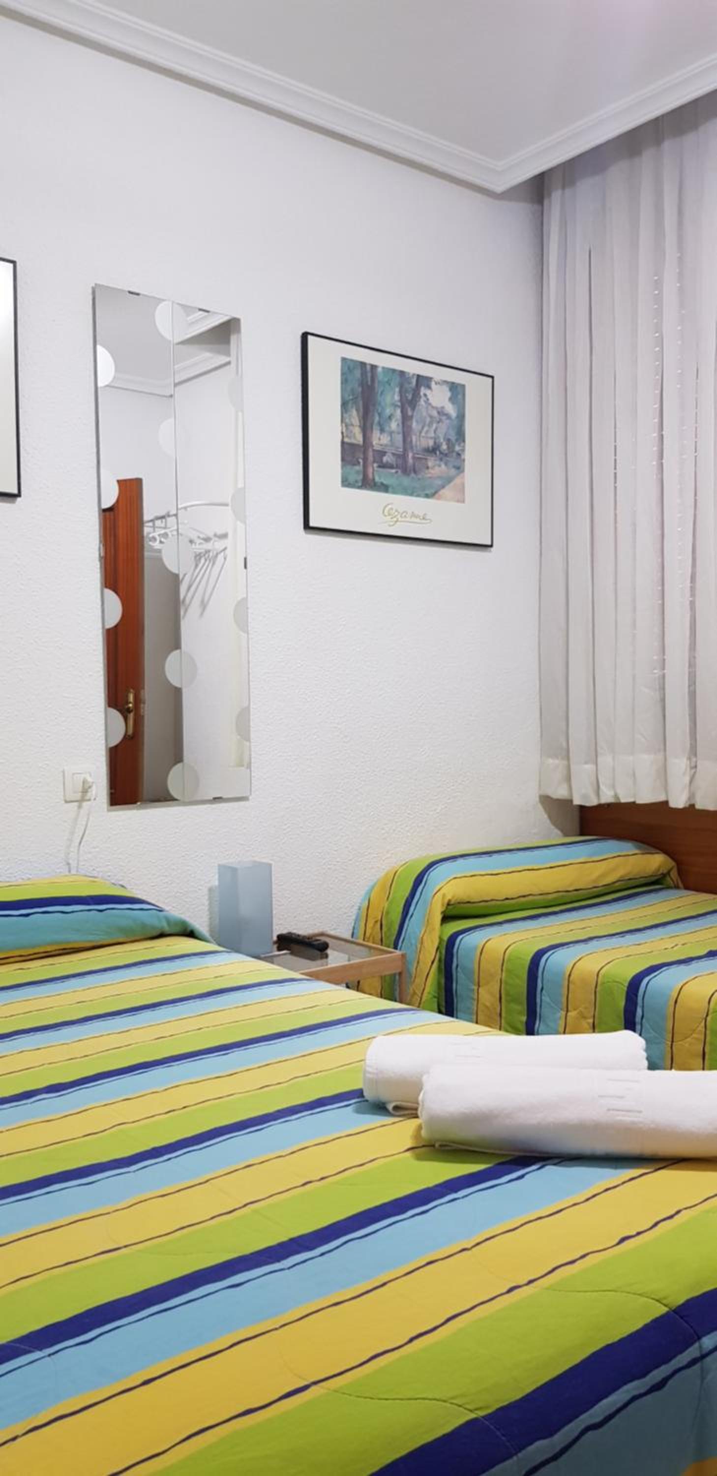 Habitación Doble con Baño Privado