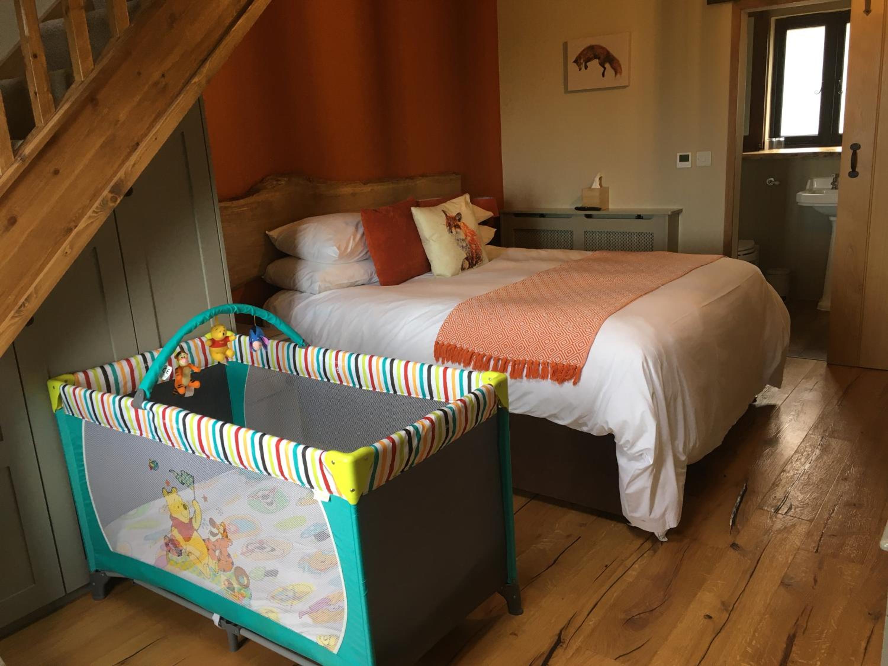 Deluxe King Suite photo 2