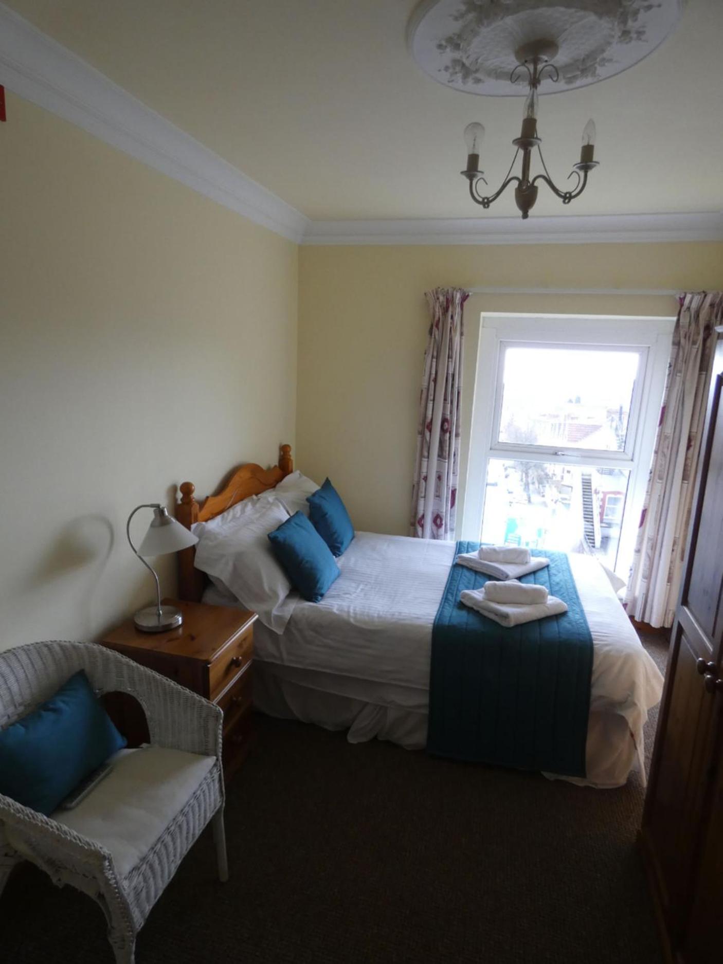 Two-Bedroom Apartment - Photo 8