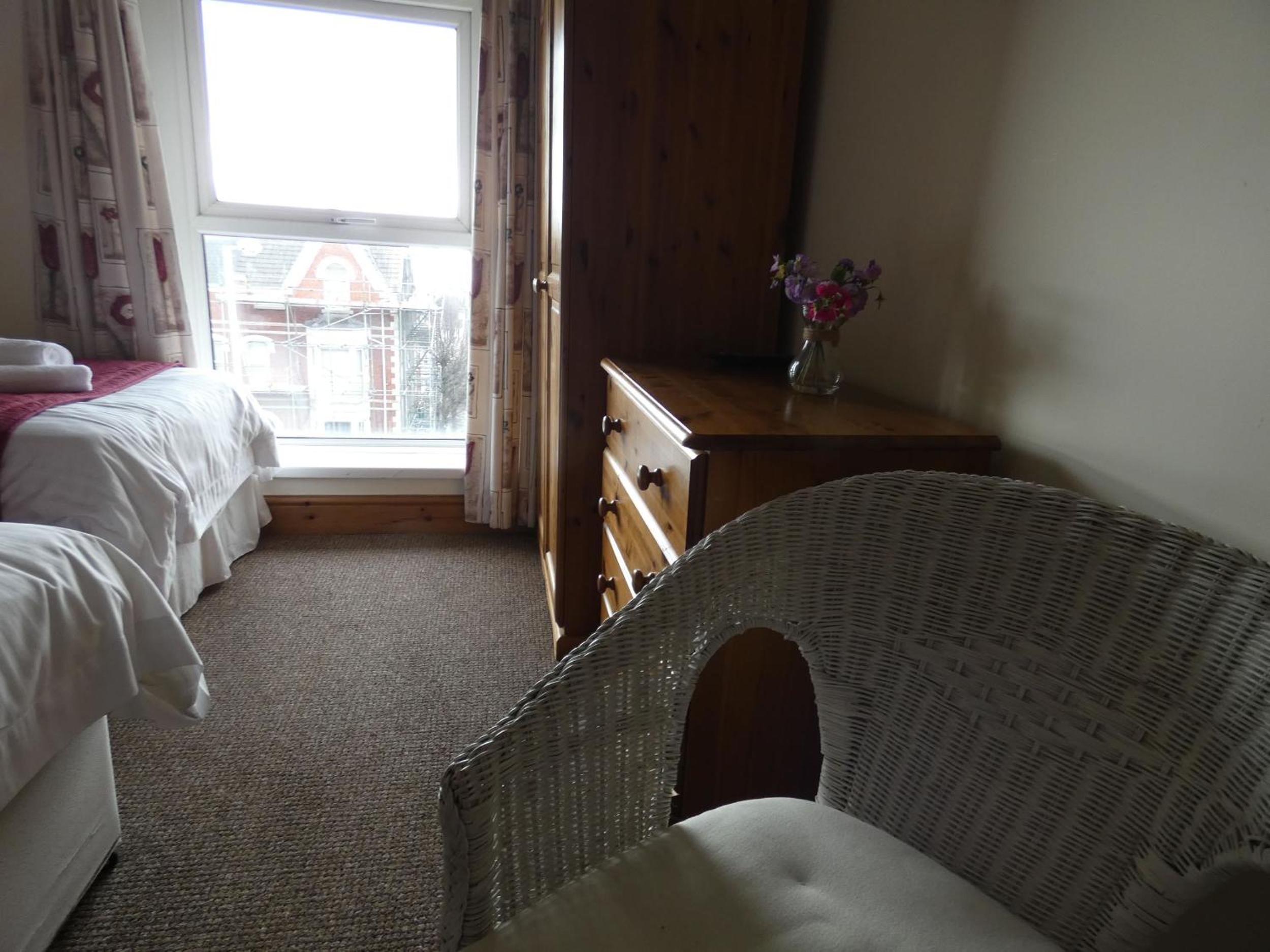 Two-Bedroom Apartment - Photo 2