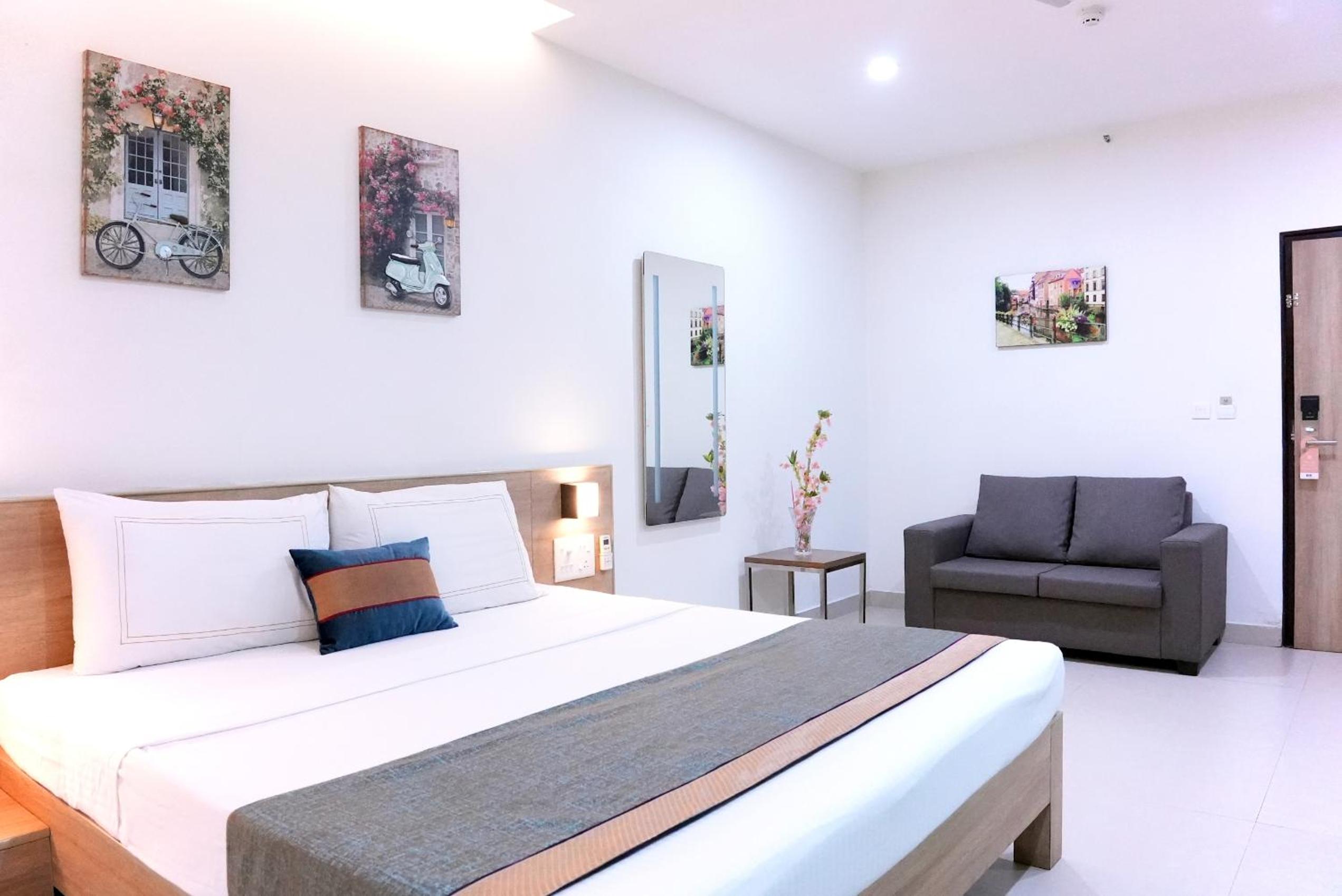 Deluxe Room - Photo 16