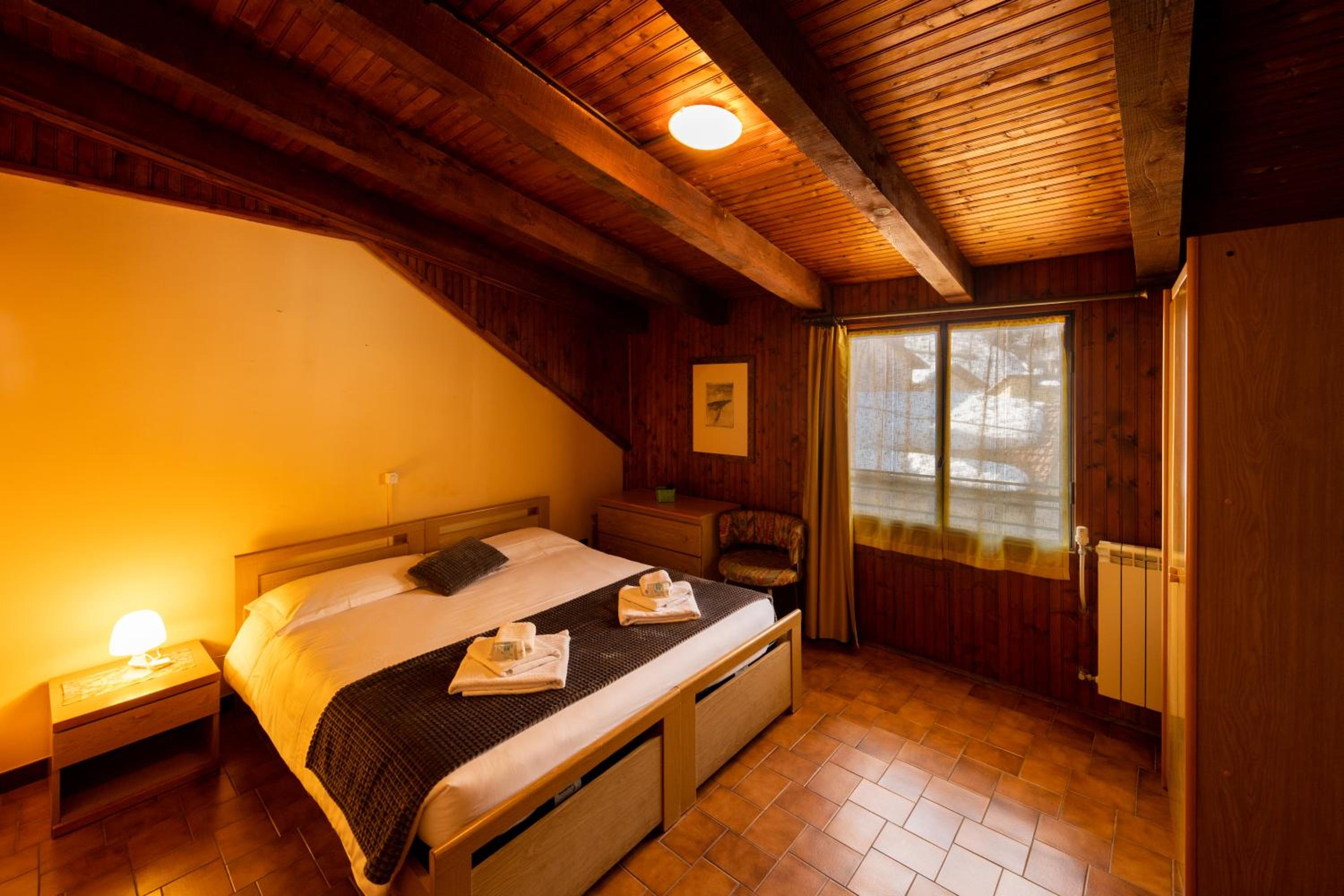 Small Double or Twin Room photo 2