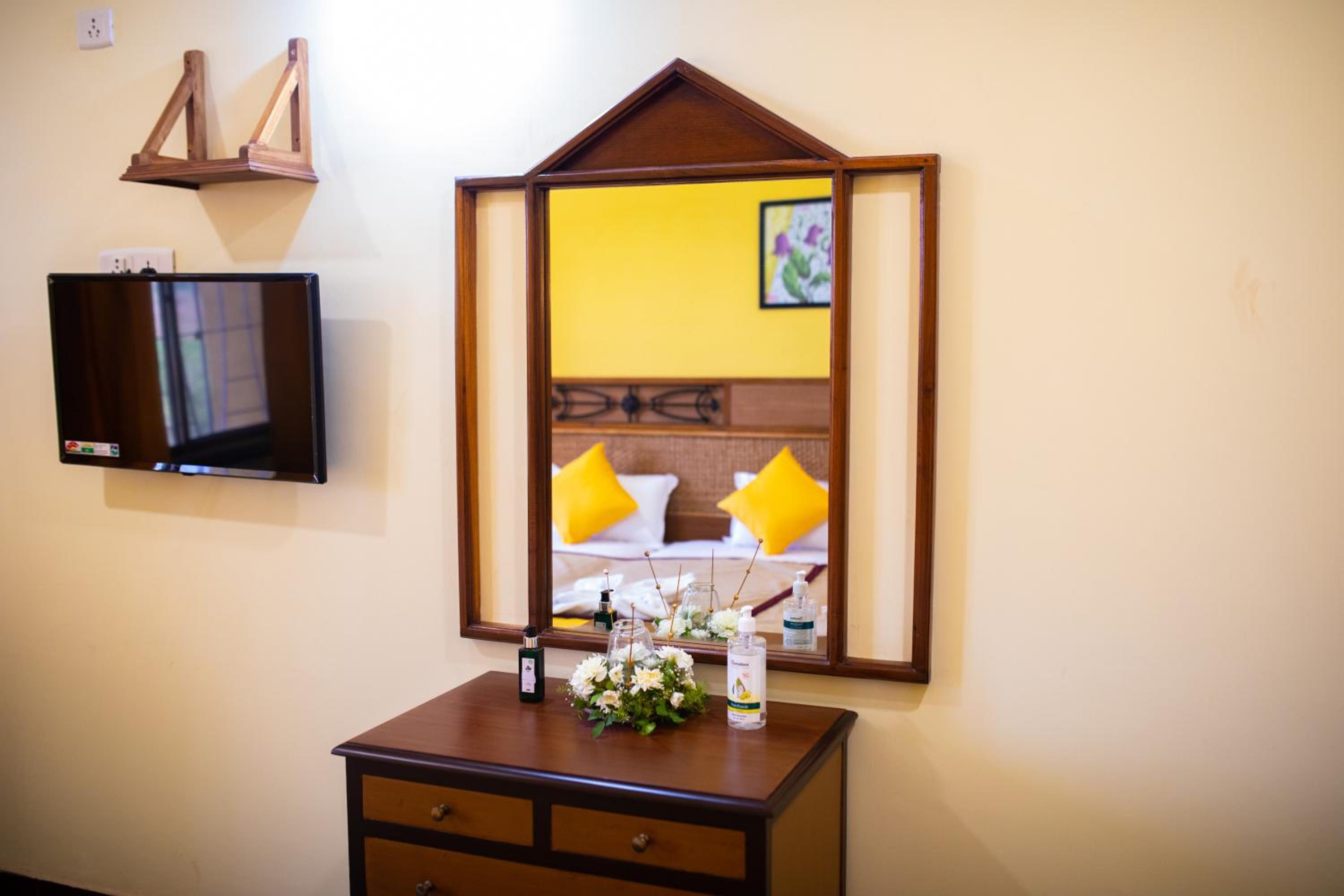 Deluxe Double Room Non Ac photo 2