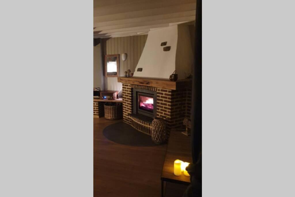 One-Bedroom Apartment - Photo 1