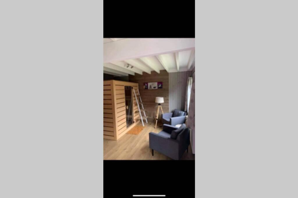 One-Bedroom Apartment - Photo 21