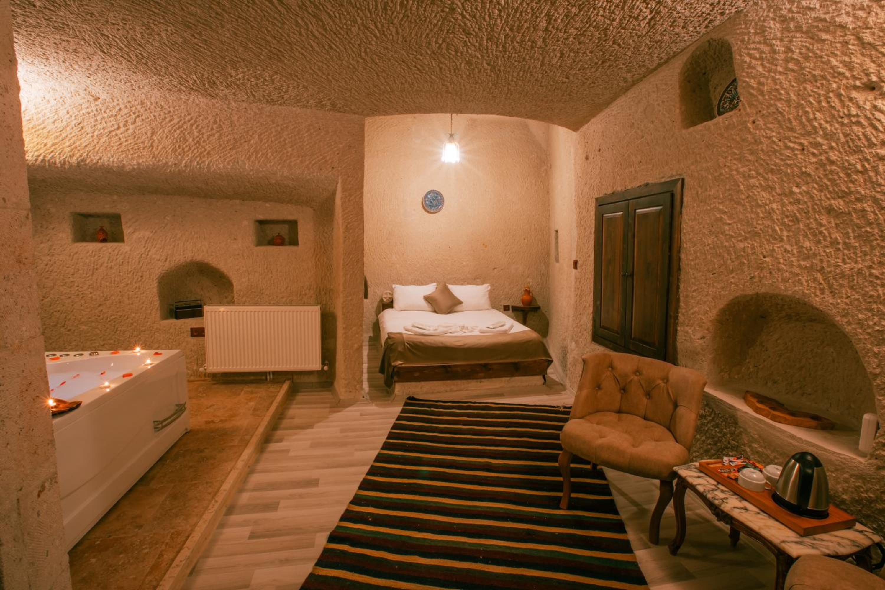 King Suite with Spa Bath