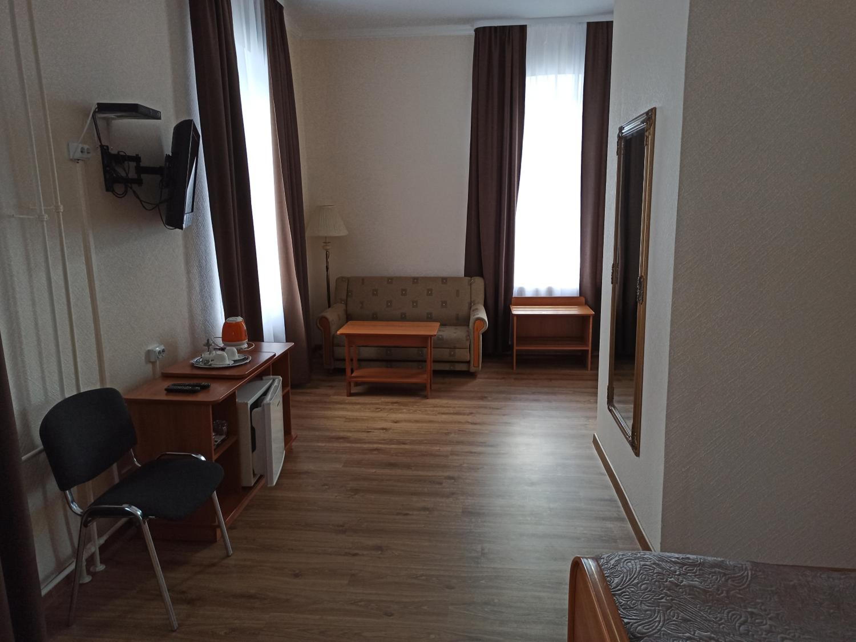 Suite - Photo 2