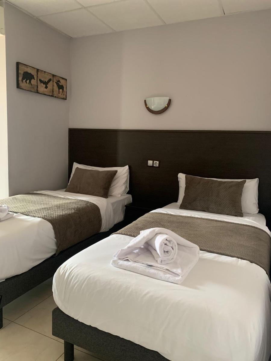 Twin Room with Side Sea View photo 1