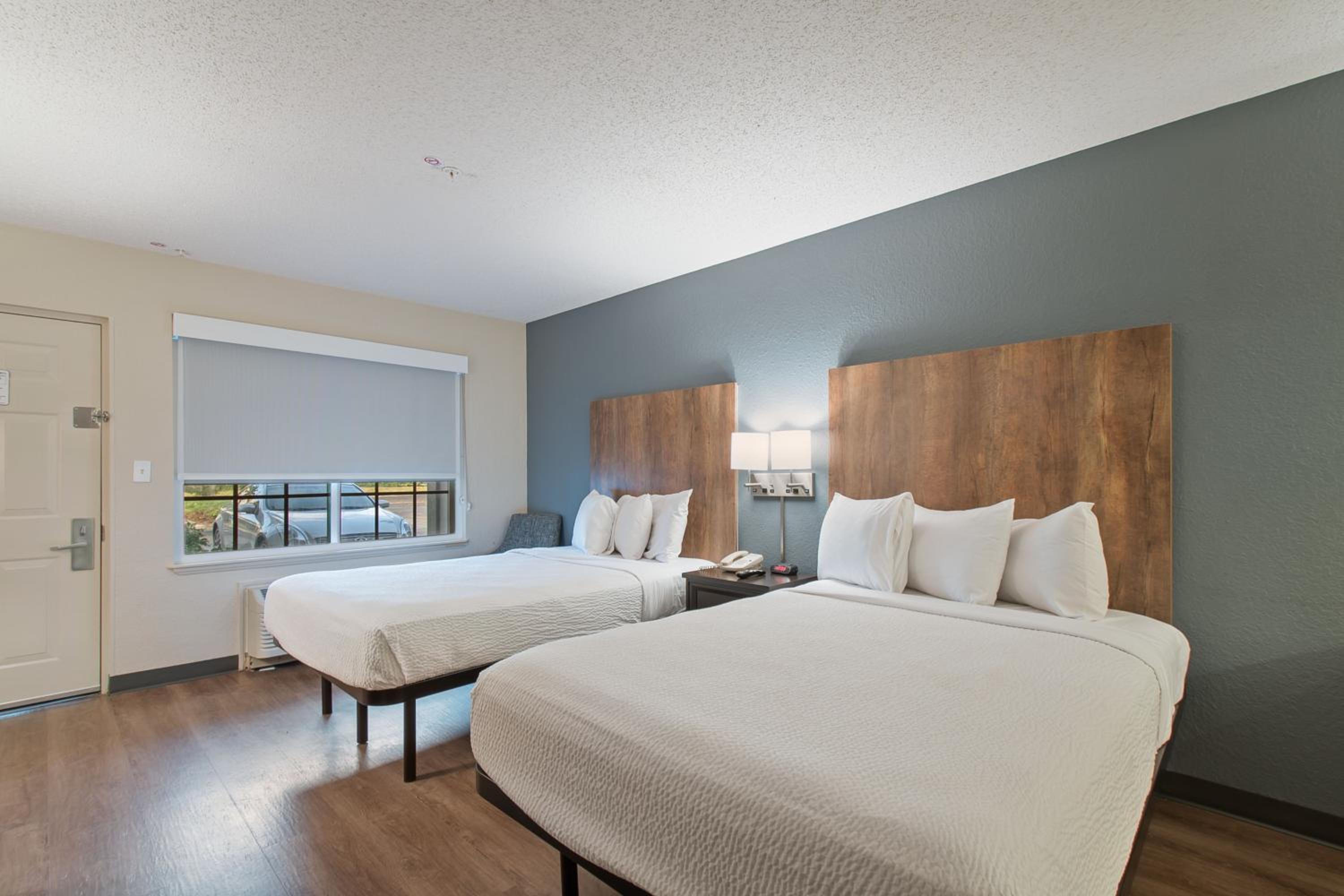 Studio with 2 Double Beds - Hearing Accessible - Non-Smoking - Photo 13