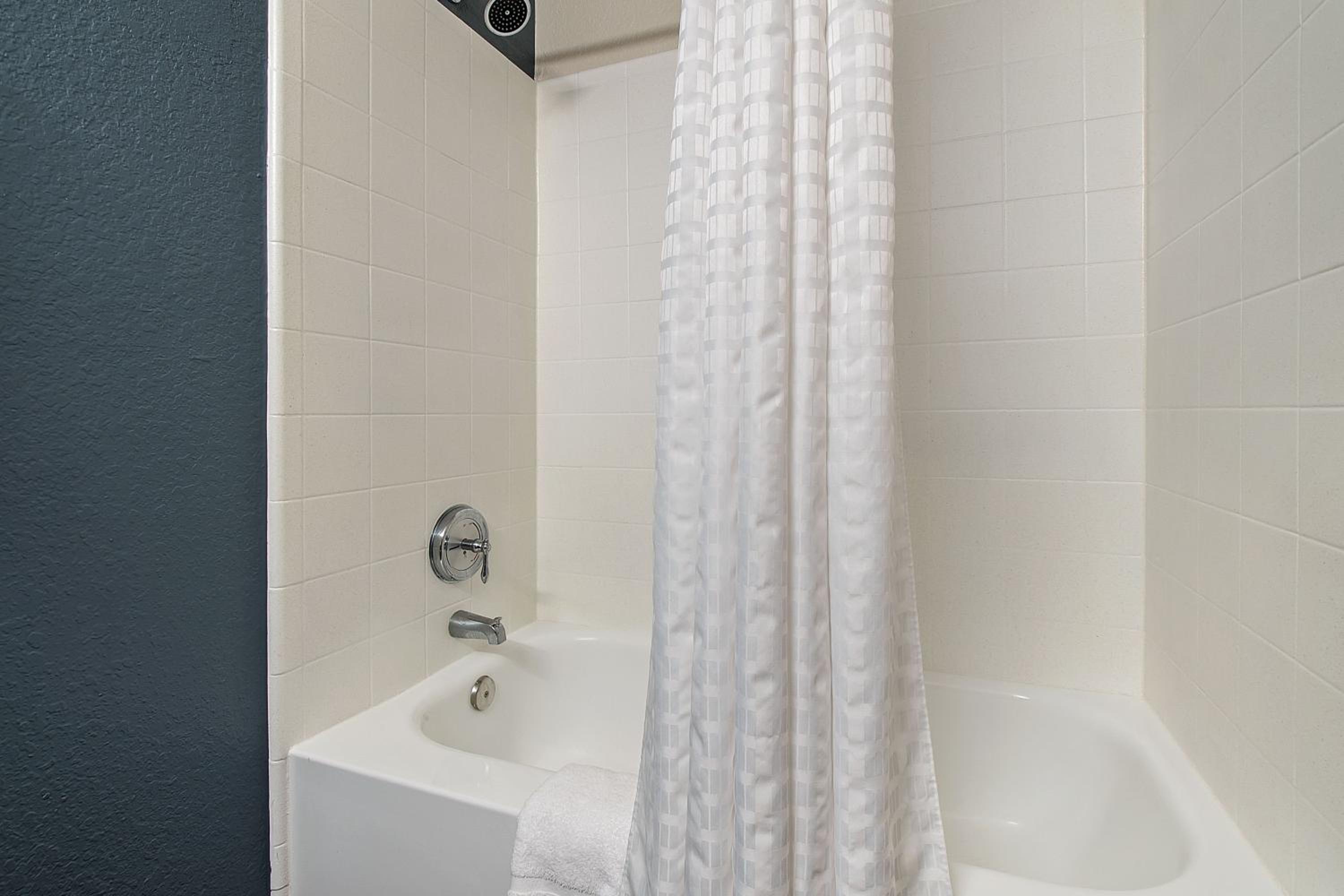 Studio with 2 Double Beds - Hearing Accessible - Non-Smoking - Photo 19