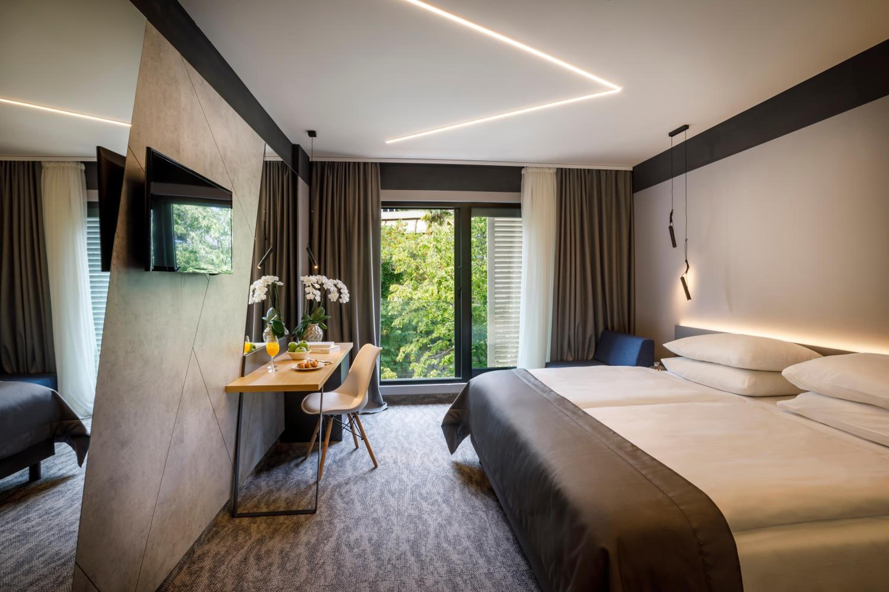Superior Double Room - Photo 2