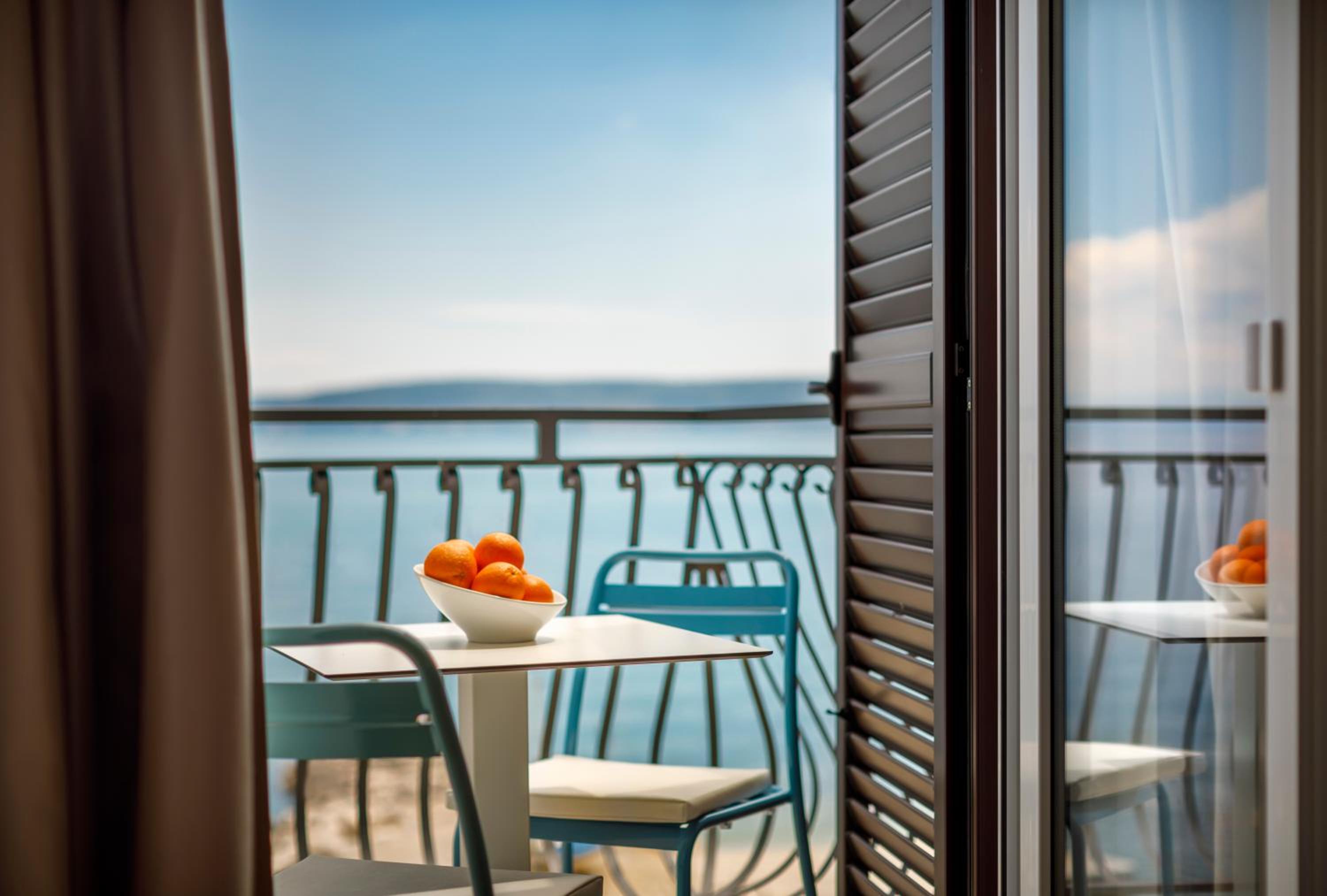 Superior Double Room with Sea View - Photo 4