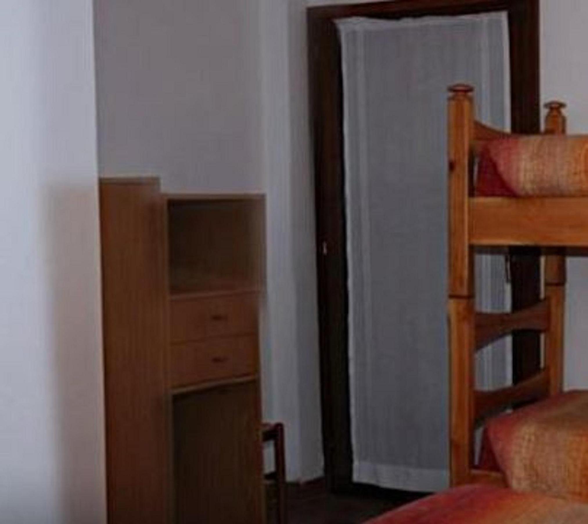 Quadruple Room with Balcony - Photo 5